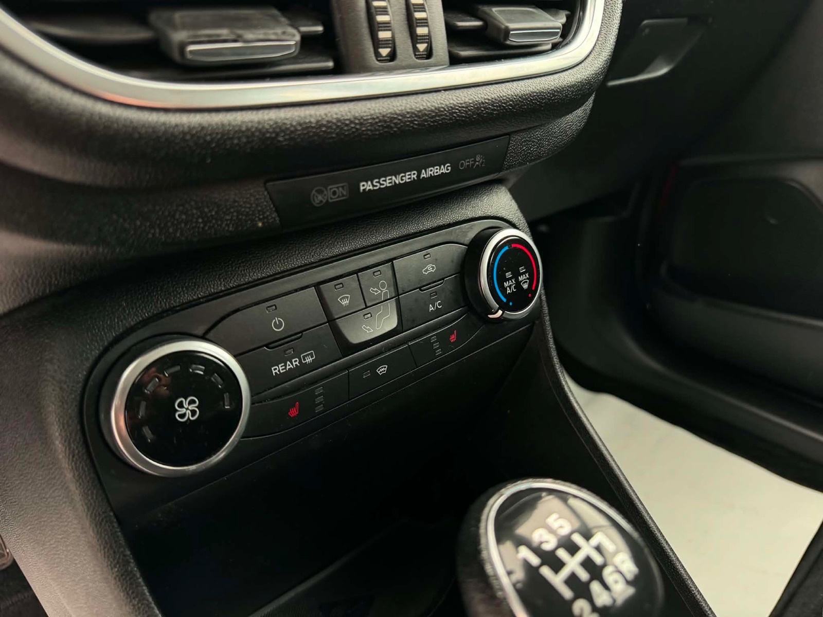 Ford Fiesta - ECOBOOST - NOV MODEL - NAVI - PDC - ODLIČNA..., fotografija 17