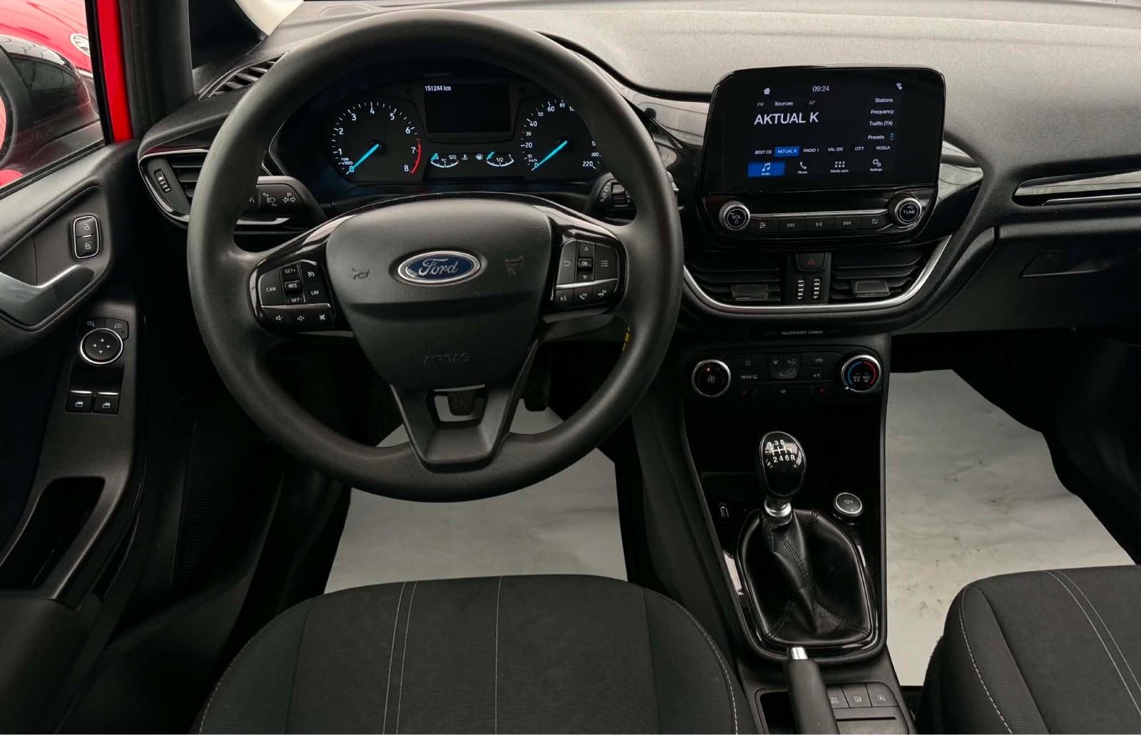 Ford Fiesta - ECOBOOST - NOV MODEL - NAVI - PDC - ODLIČNA..., fotografija 14