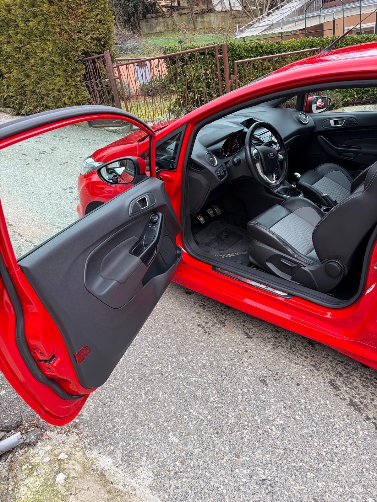 Ford Fiesta ST, fotografija 13