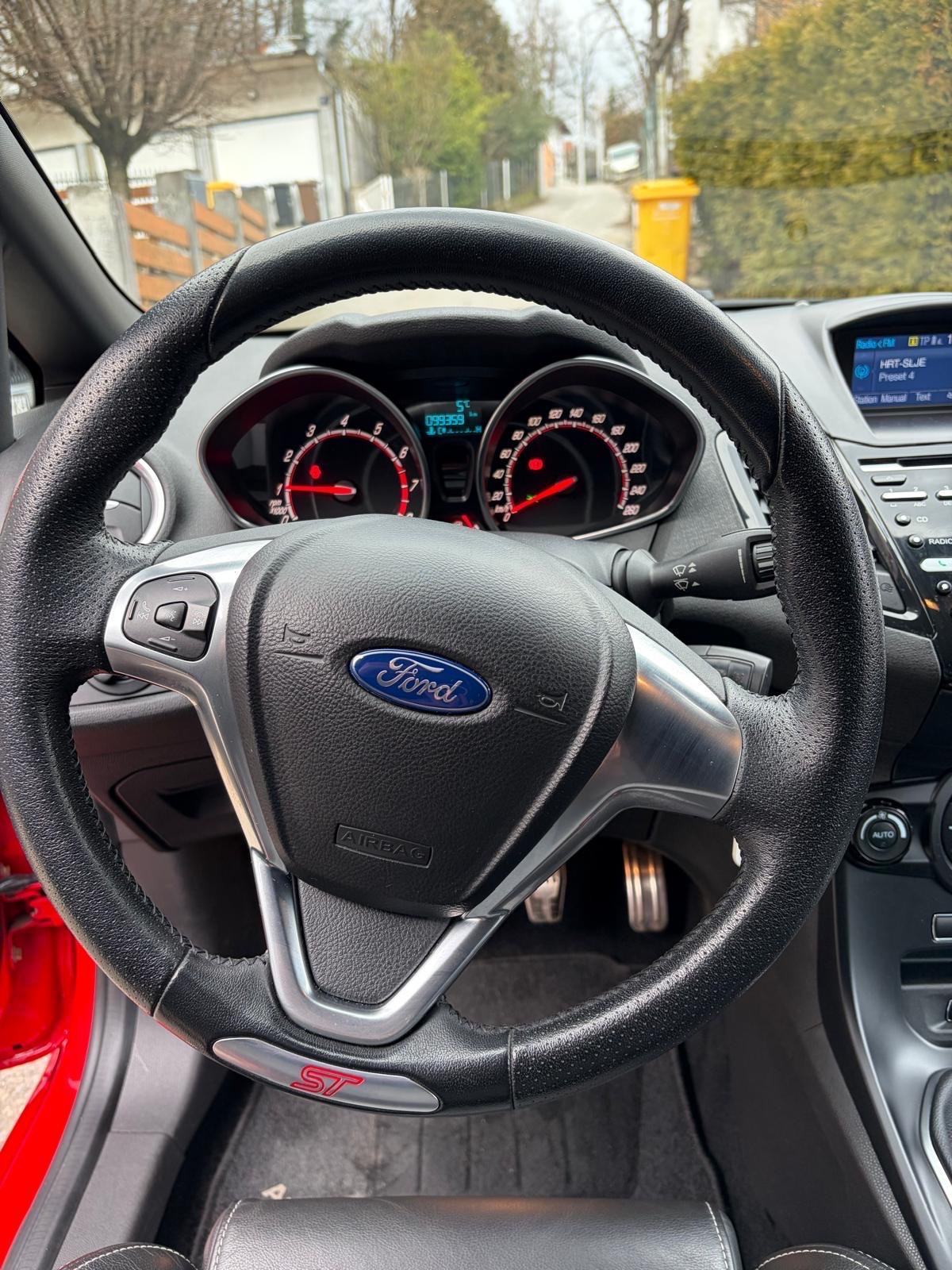 Ford Fiesta ST, fotografija 15