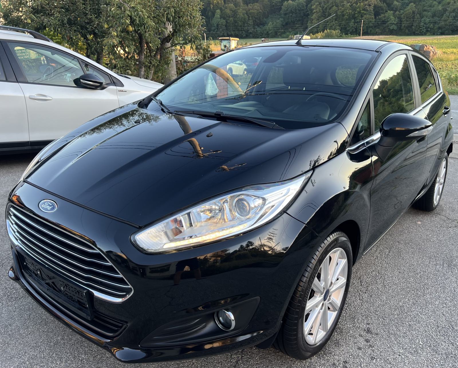 Ford Fiesta Titanium 1.0 Benz, 80ks, 2016., samo 90tkm, Top stanje, fotografija 1