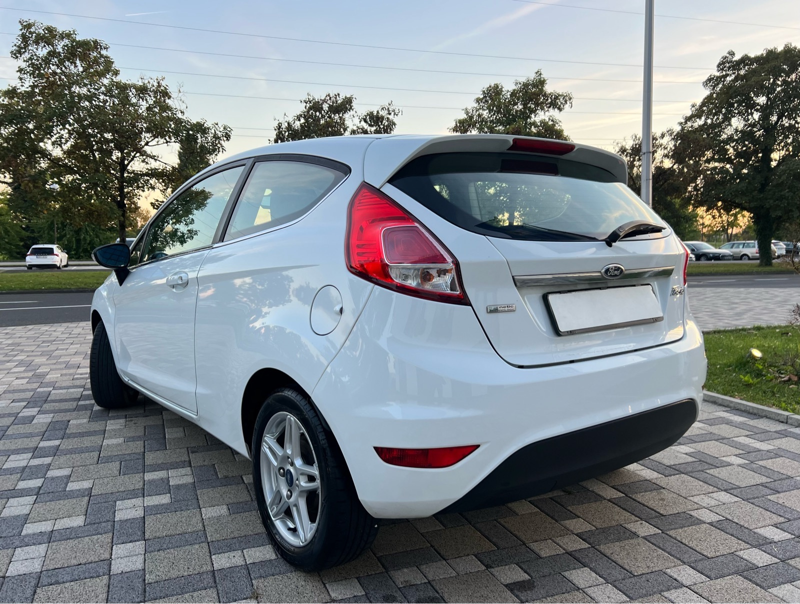 ** FORD FIESTA **TITANIUM ** LED**ALU 15 **MAGLENKE**ECOBOOST**, fotografija 3