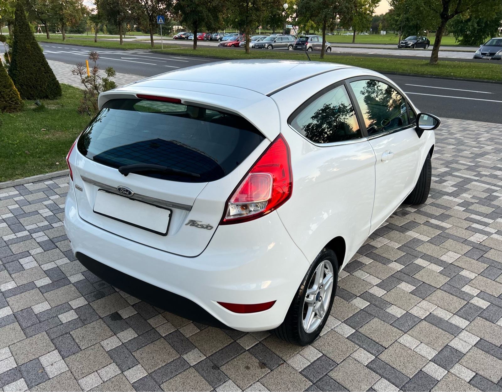 ** FORD FIESTA **TITANIUM ** LED**ALU 15 **MAGLENKE**ECOBOOST**, fotografija 7