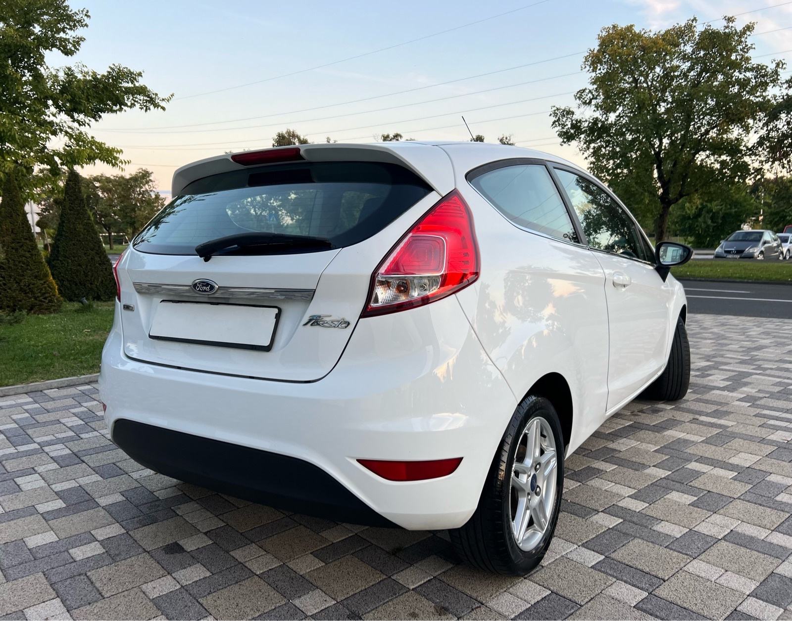 ** FORD FIESTA **TITANIUM ** LED**ALU 15 **MAGLENKE**ECOBOOST**, fotografija 6