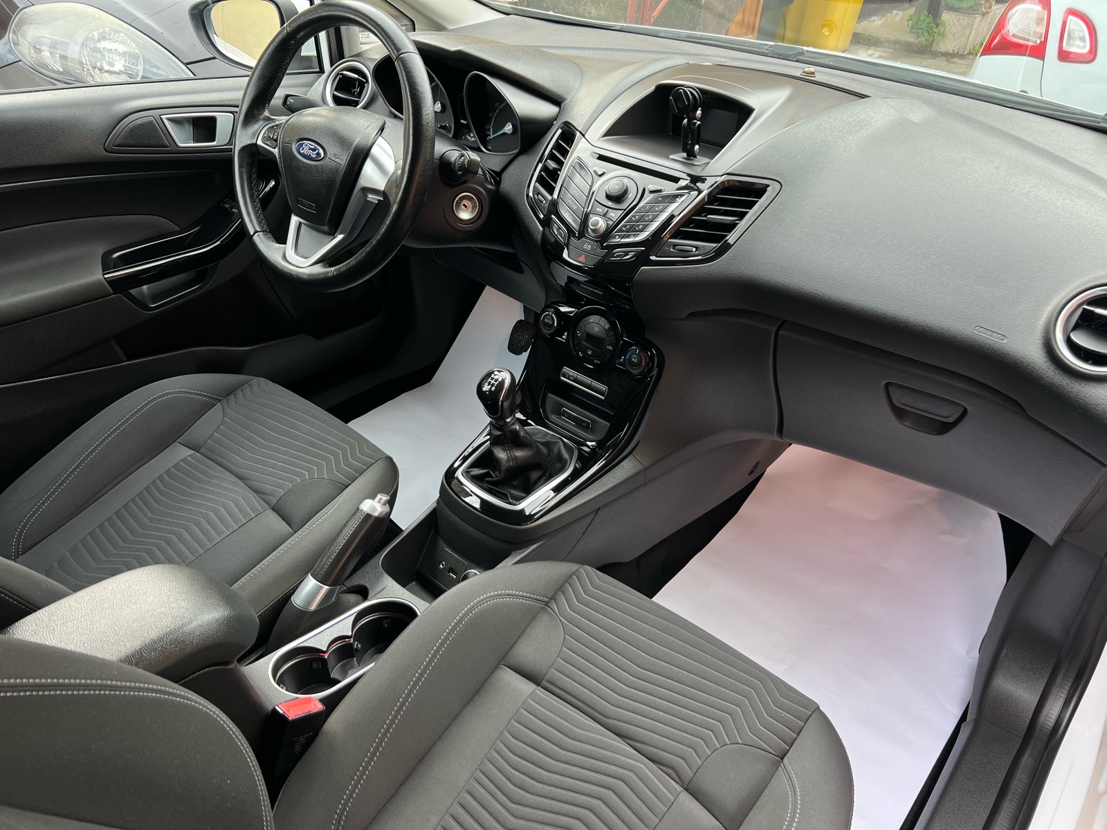 ** FORD FIESTA **TITANIUM ** LED**ALU 15 **MAGLENKE**ECOBOOST**, fotografija 13