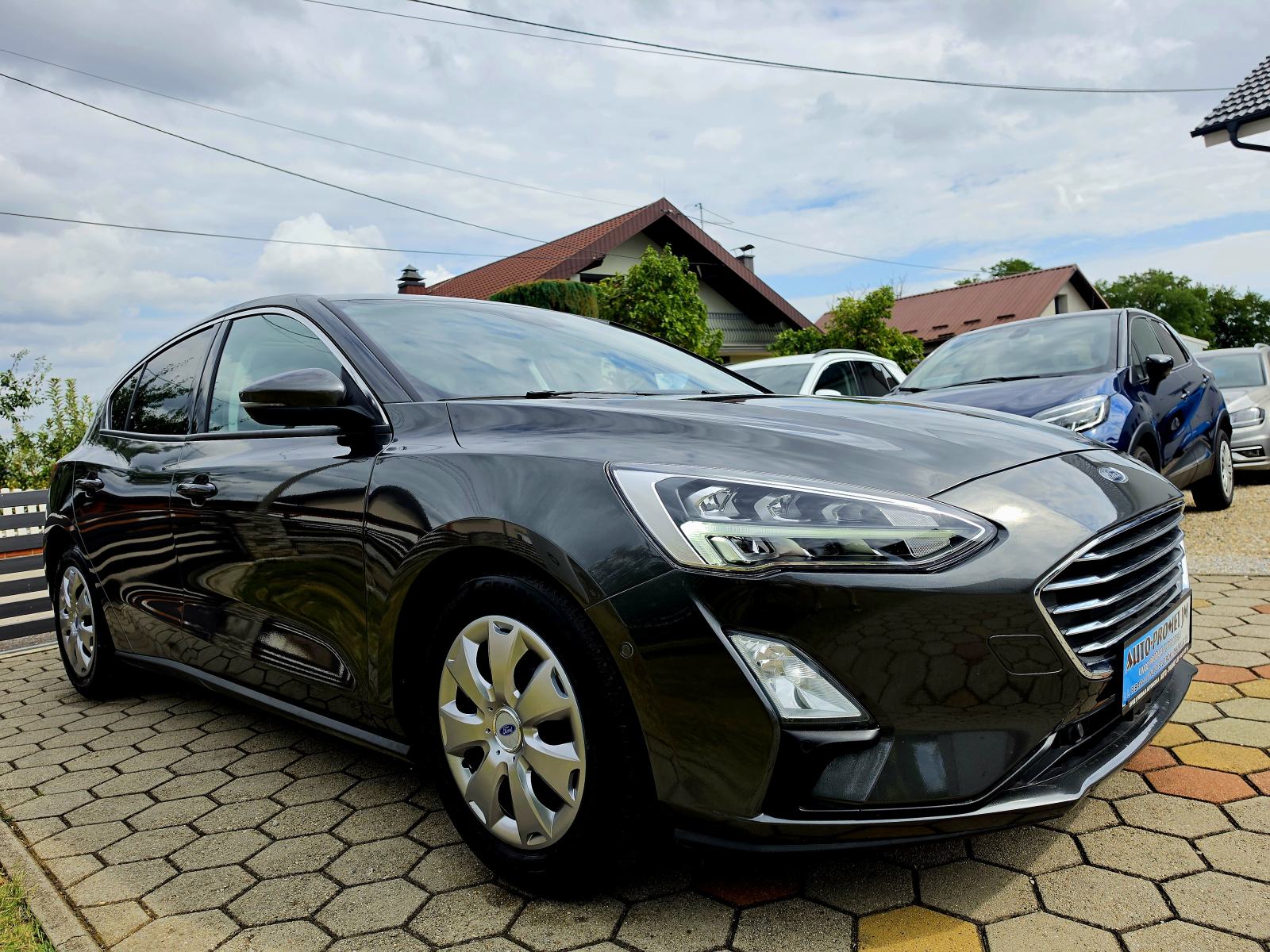 Ford Focus 1,0 BENZIN,,ODLIČAN,,PANORANA,,85999KM, fotografija 4