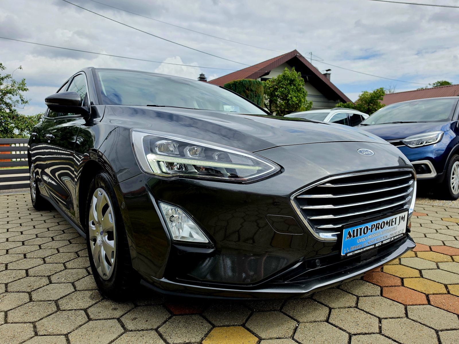 Ford Focus 1,0 BENZIN,,ODLIČAN,,PANORANA,,85999KM, fotografija 3