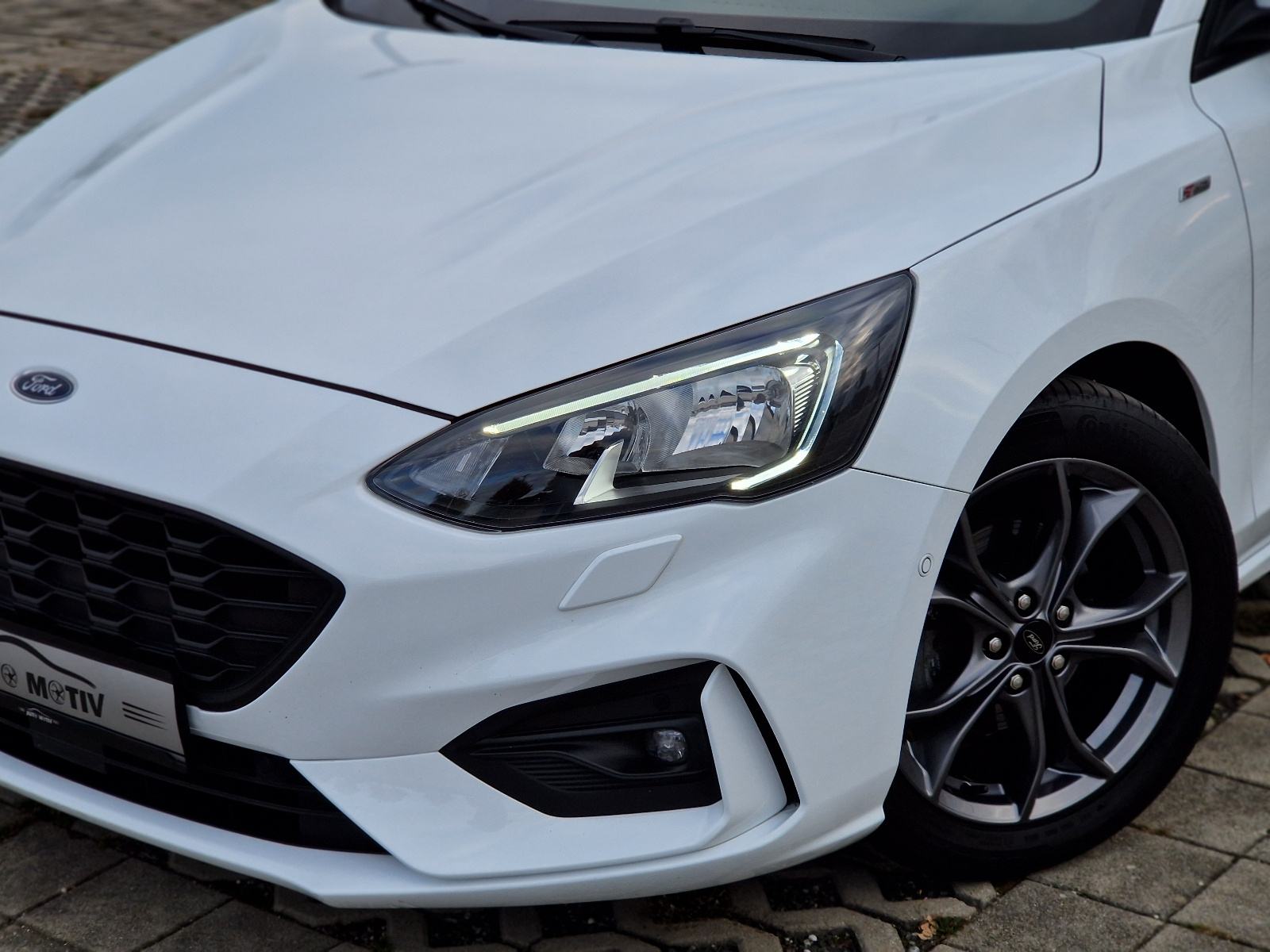 FORD FOCUS 1.0 ECOBOOST ST-LINE - *1.VLASNIK-BOGATA OPREMA-ATRAKTIVAN*, fotografija 2