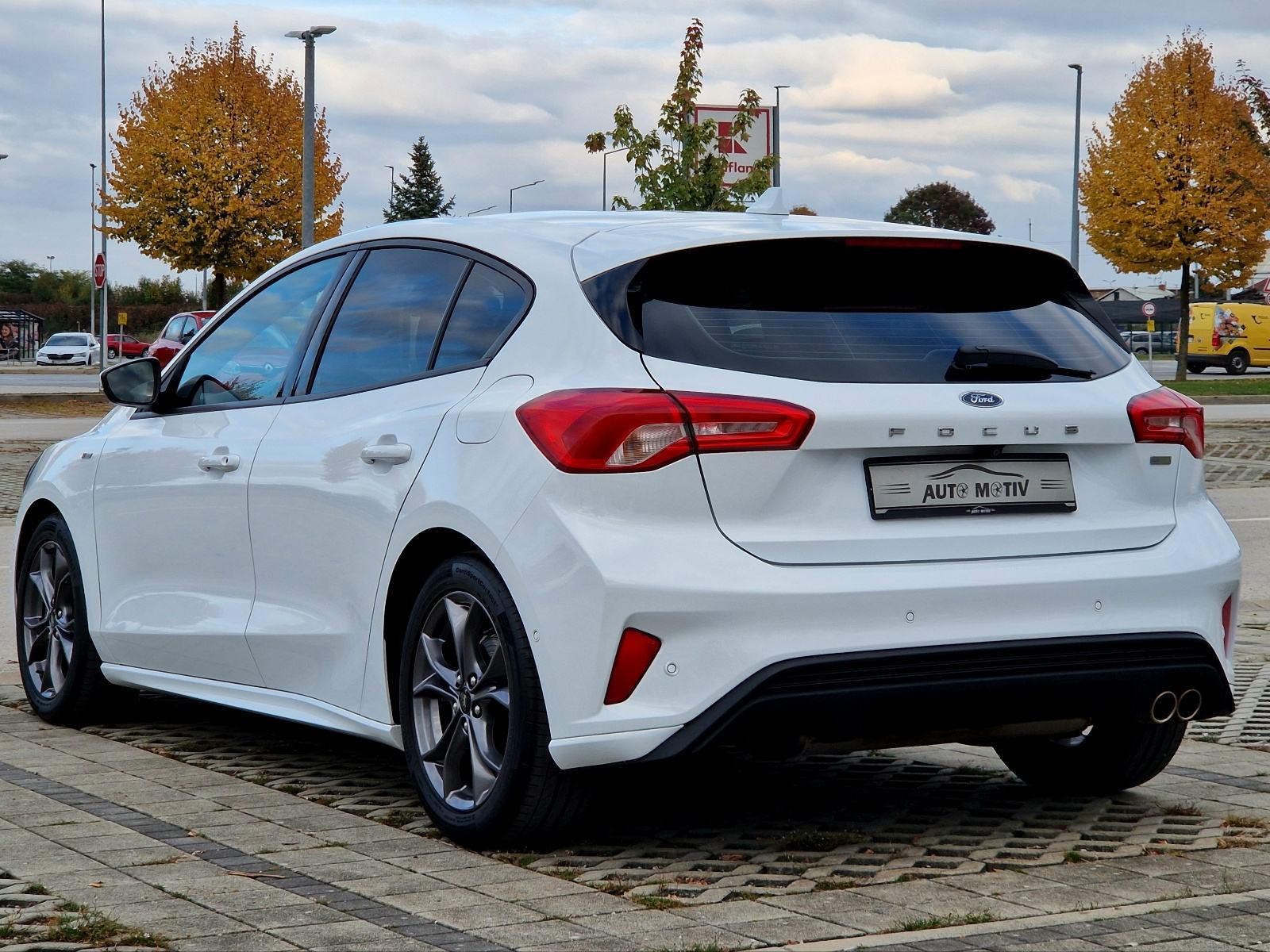 FORD FOCUS 1.0 ECOBOOST ST-LINE - *1.VLASNIK-BOGATA OPREMA-ATRAKTIVAN*, fotografija 8