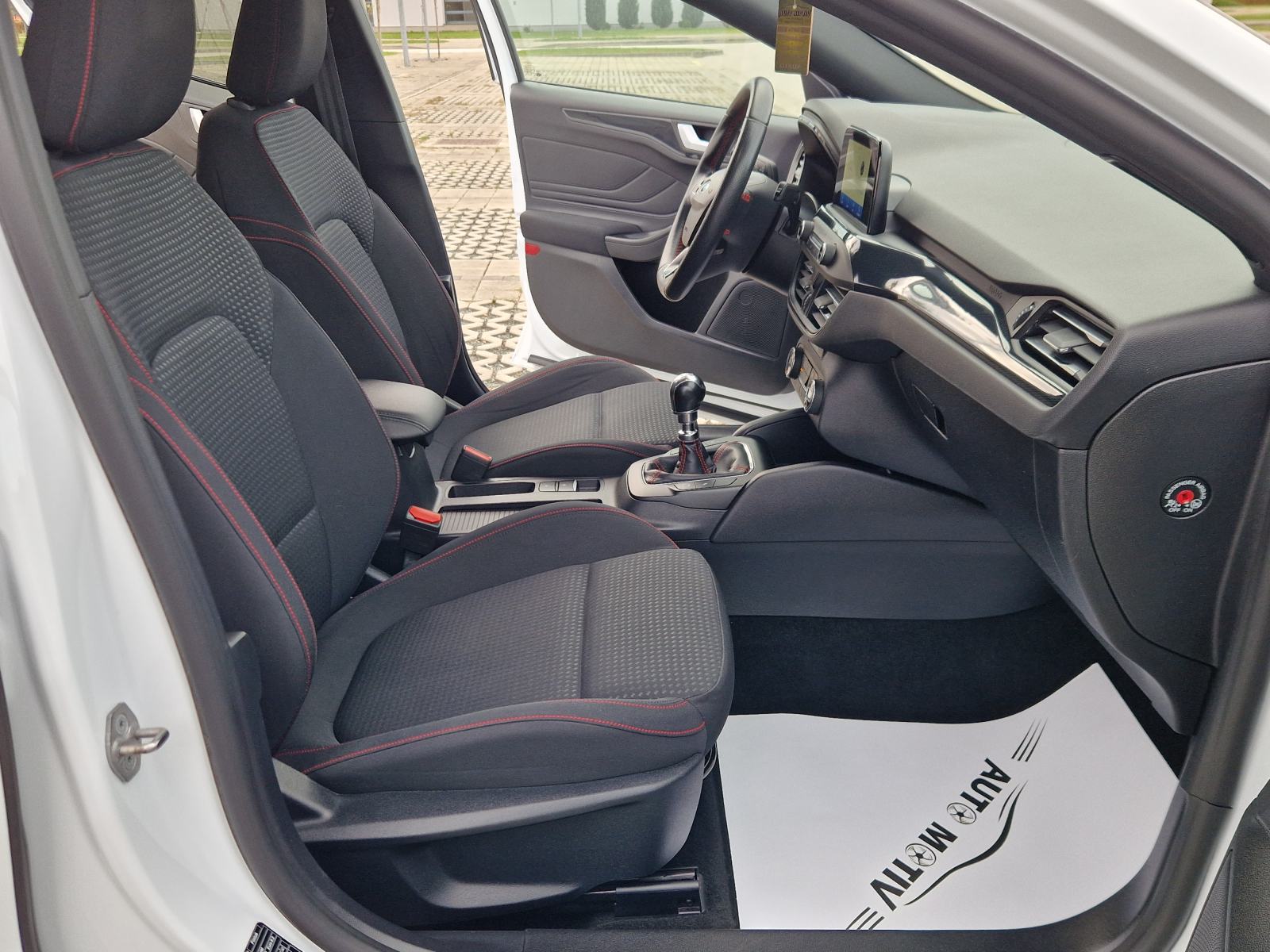 FORD FOCUS 1.0 ECOBOOST ST-LINE - *1.VLASNIK-BOGATA OPREMA-ATRAKTIVAN*, fotografija 16