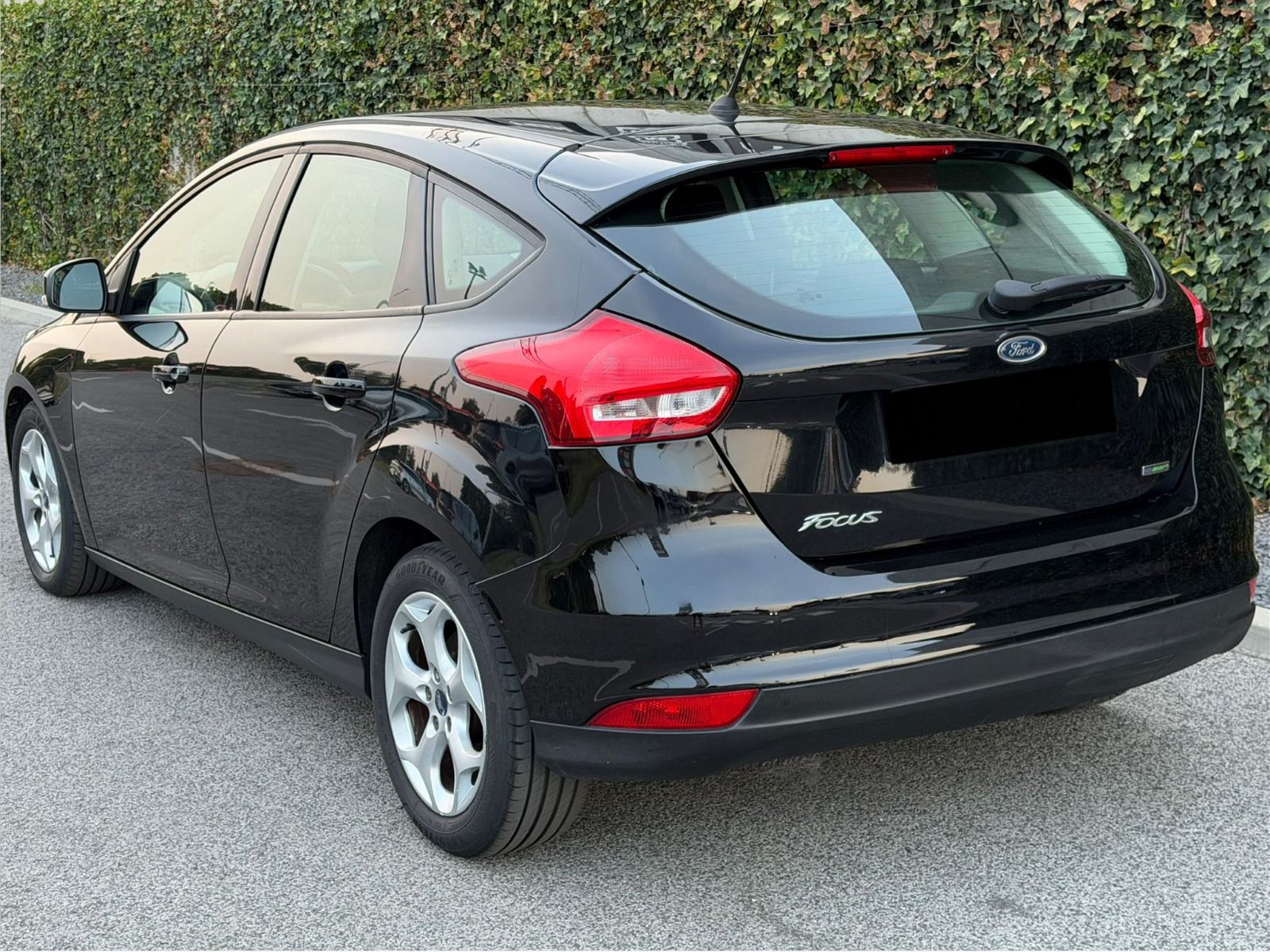 FORD FOCUS 1.0 GTDi HR AUTO SERVISNA !! REGAN GOD DANA, fotografija 4