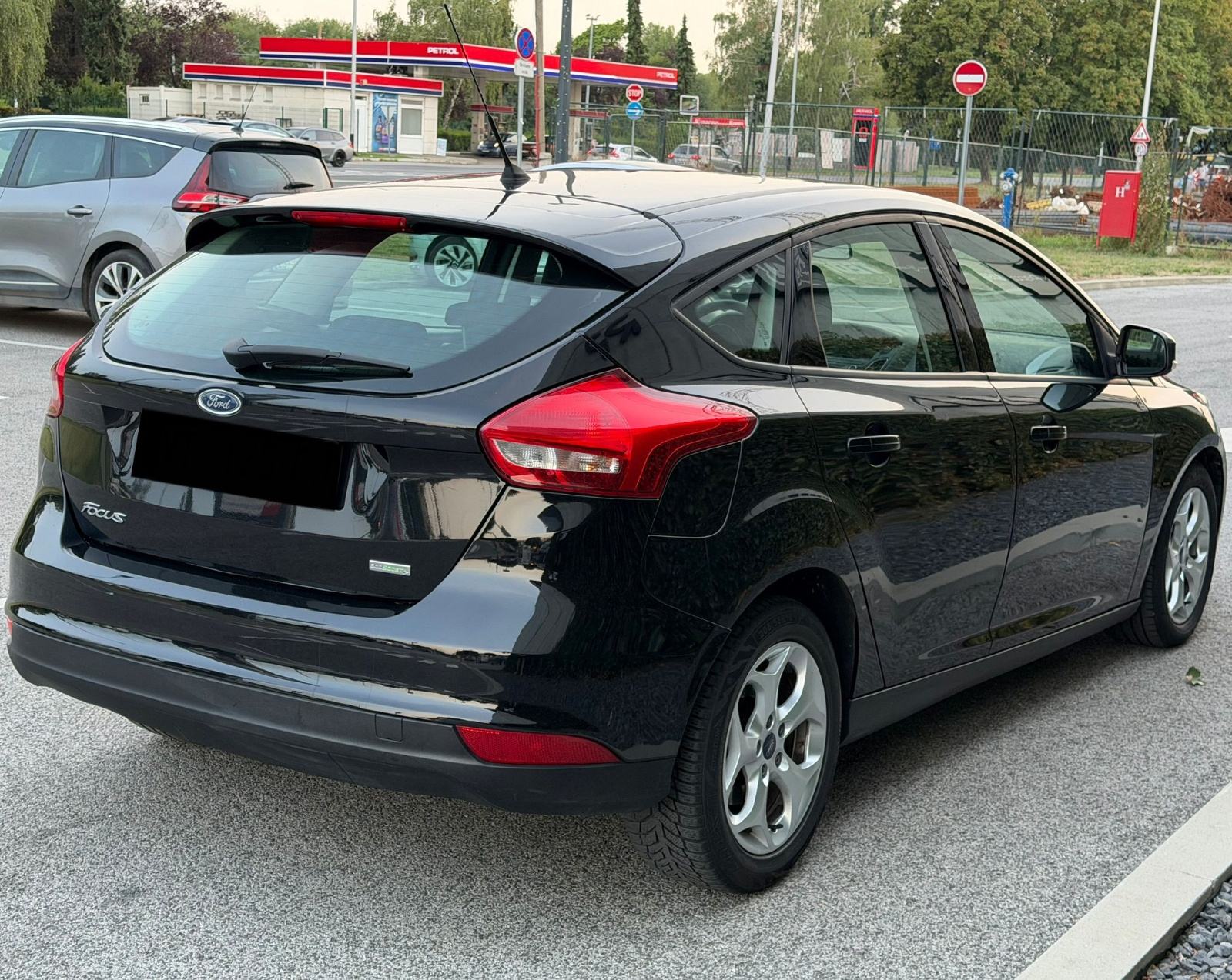 FORD FOCUS 1.0 GTDi HR AUTO SERVISNA !! REGAN GOD DANA, fotografija 5
