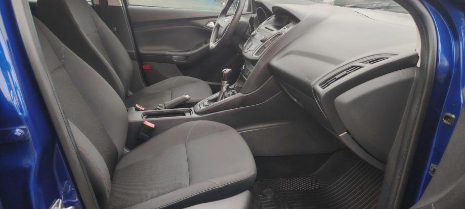 Ford Focus 1,0 GTDi, fotografija 4