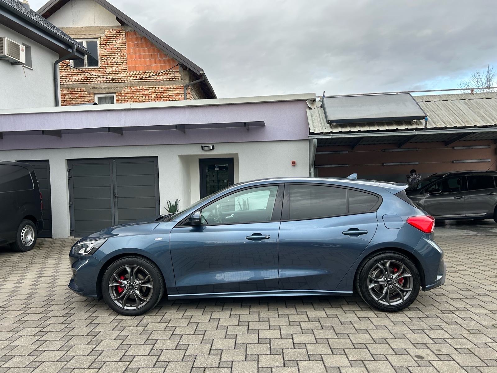 Ford Focus 1,0 GTDi St-line, fotografija 3