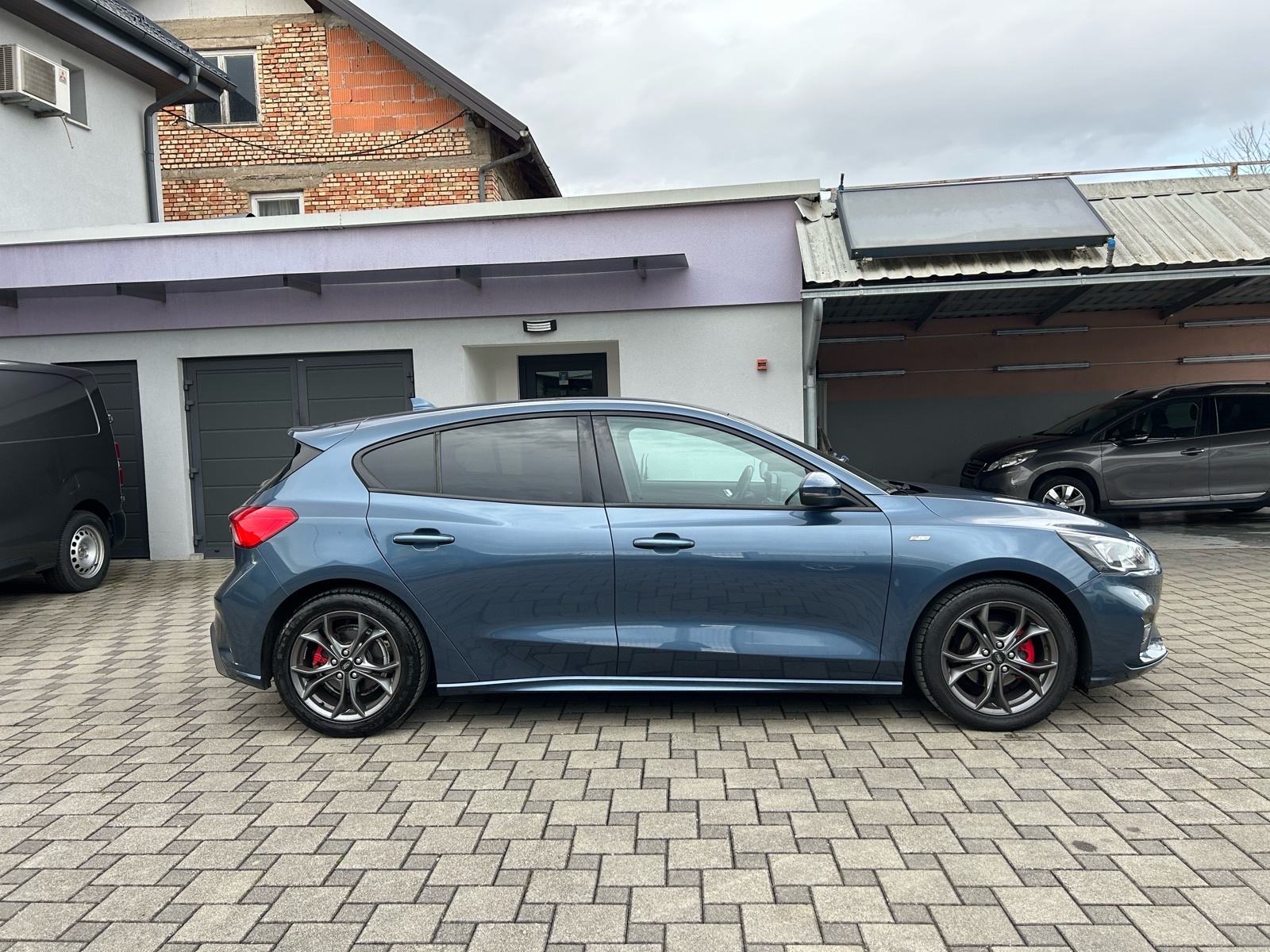 Ford Focus 1,0 GTDi St-line, fotografija 7