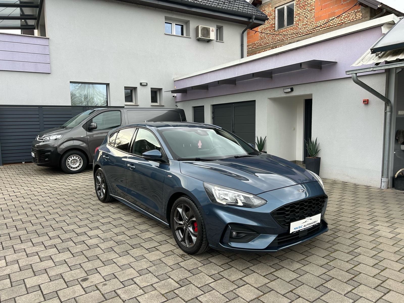Ford Focus 1,0 GTDi St-line, fotografija 8