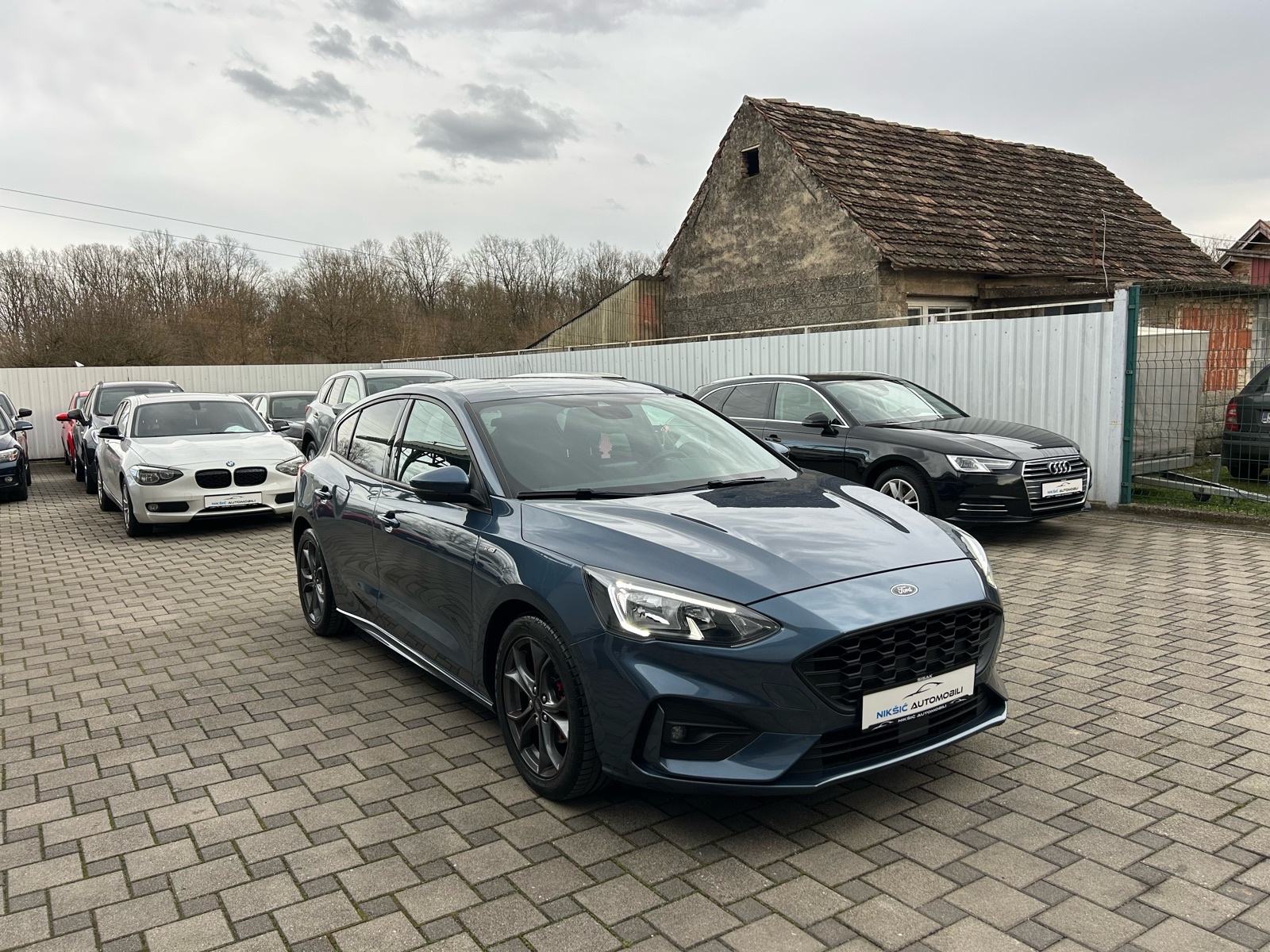 Ford Focus 1,0 GTDi St-line, fotografija 9