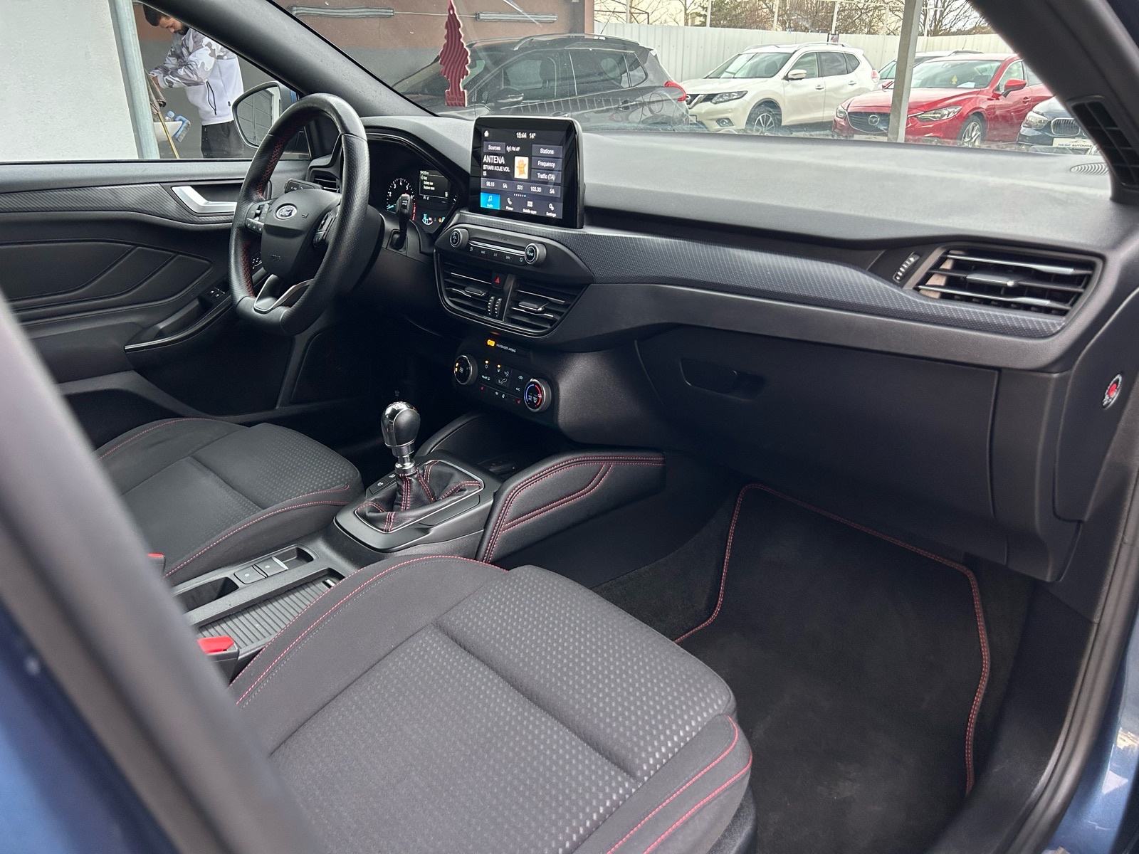 Ford Focus 1,0 GTDi St-line, fotografija 14