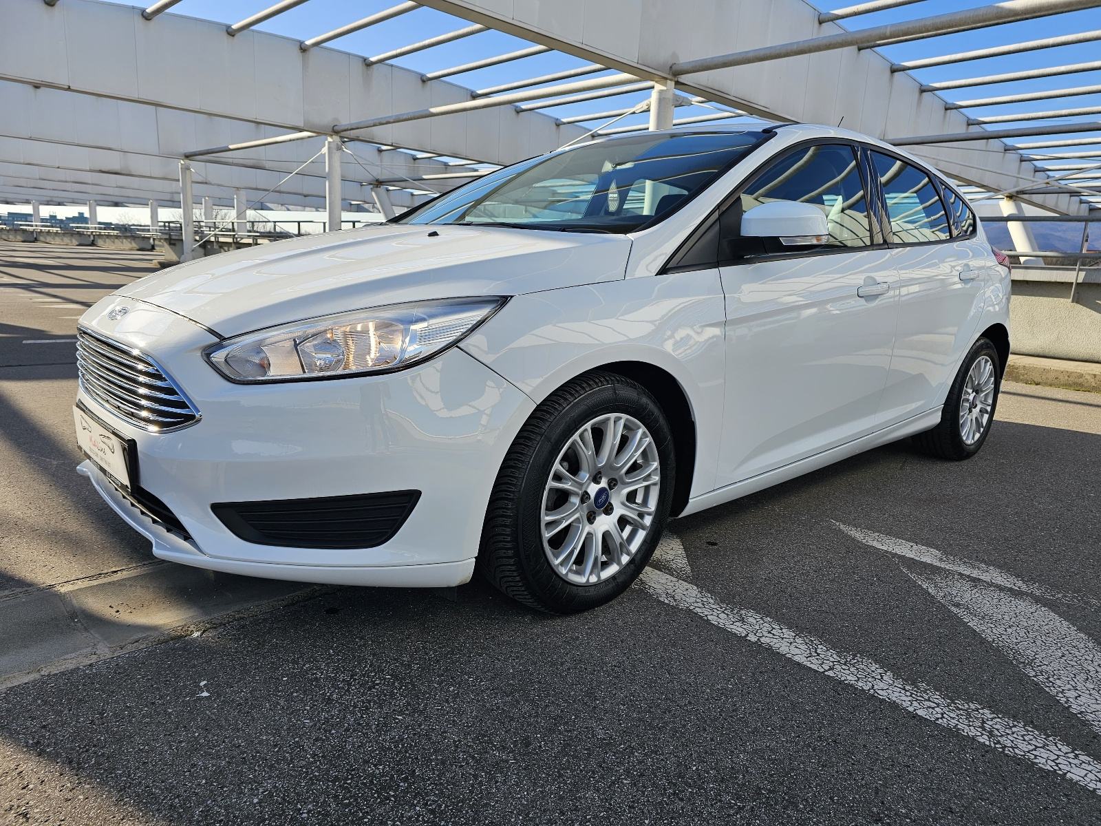 Ford Focus 1,0, fotografija 2