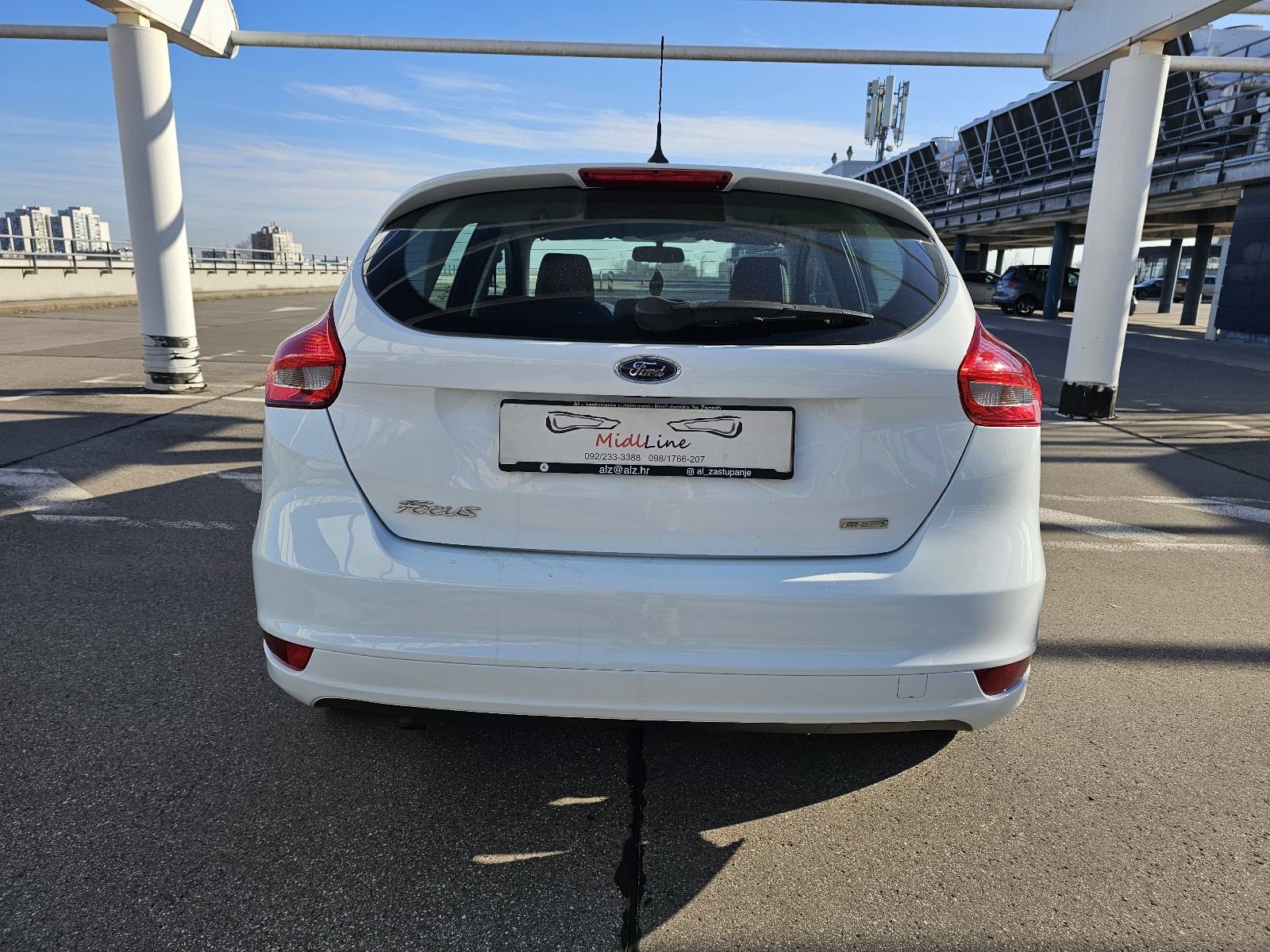 Ford Focus 1,0, fotografija 3