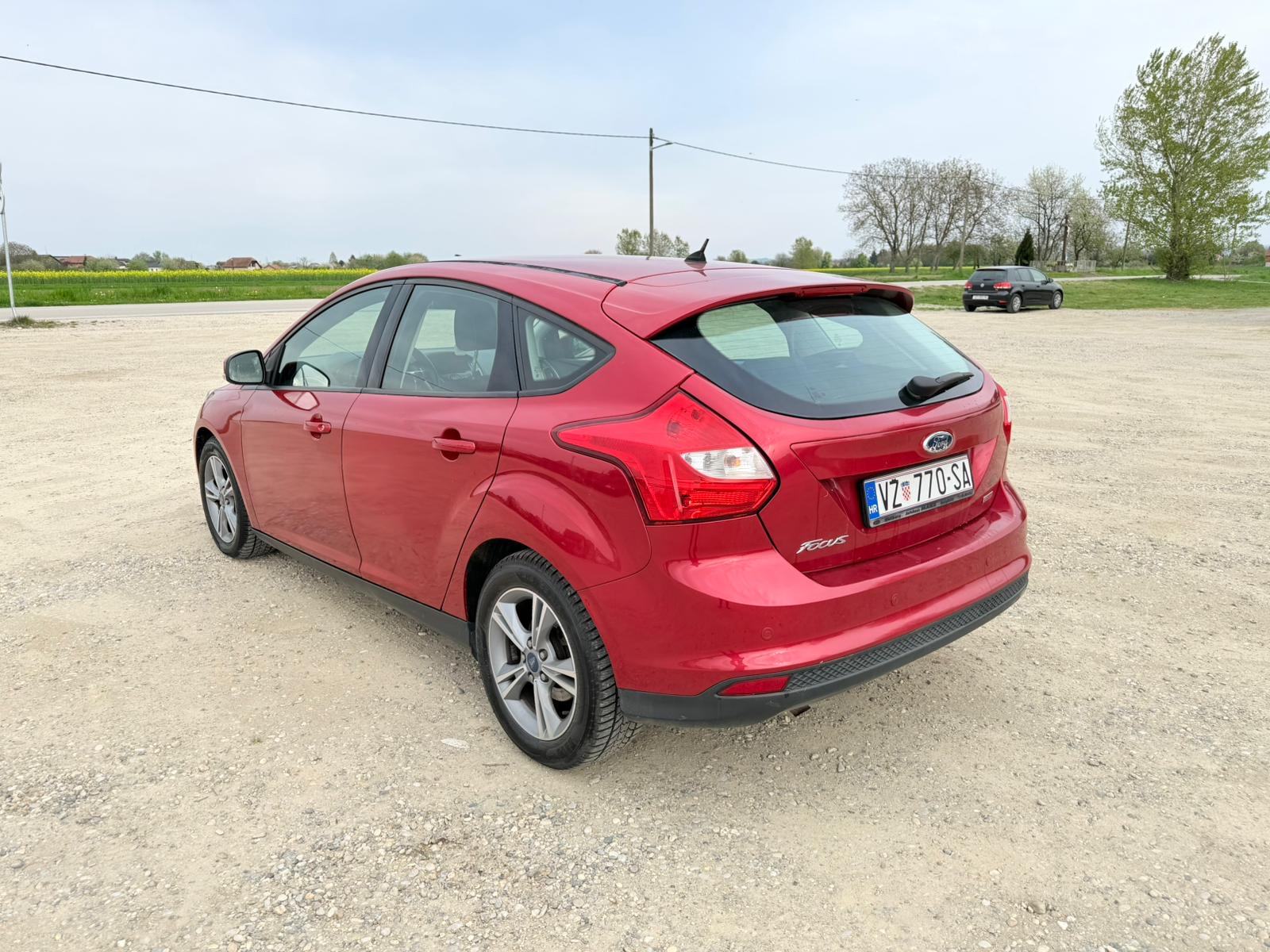 Ford Focus 1,0, fotografija 2