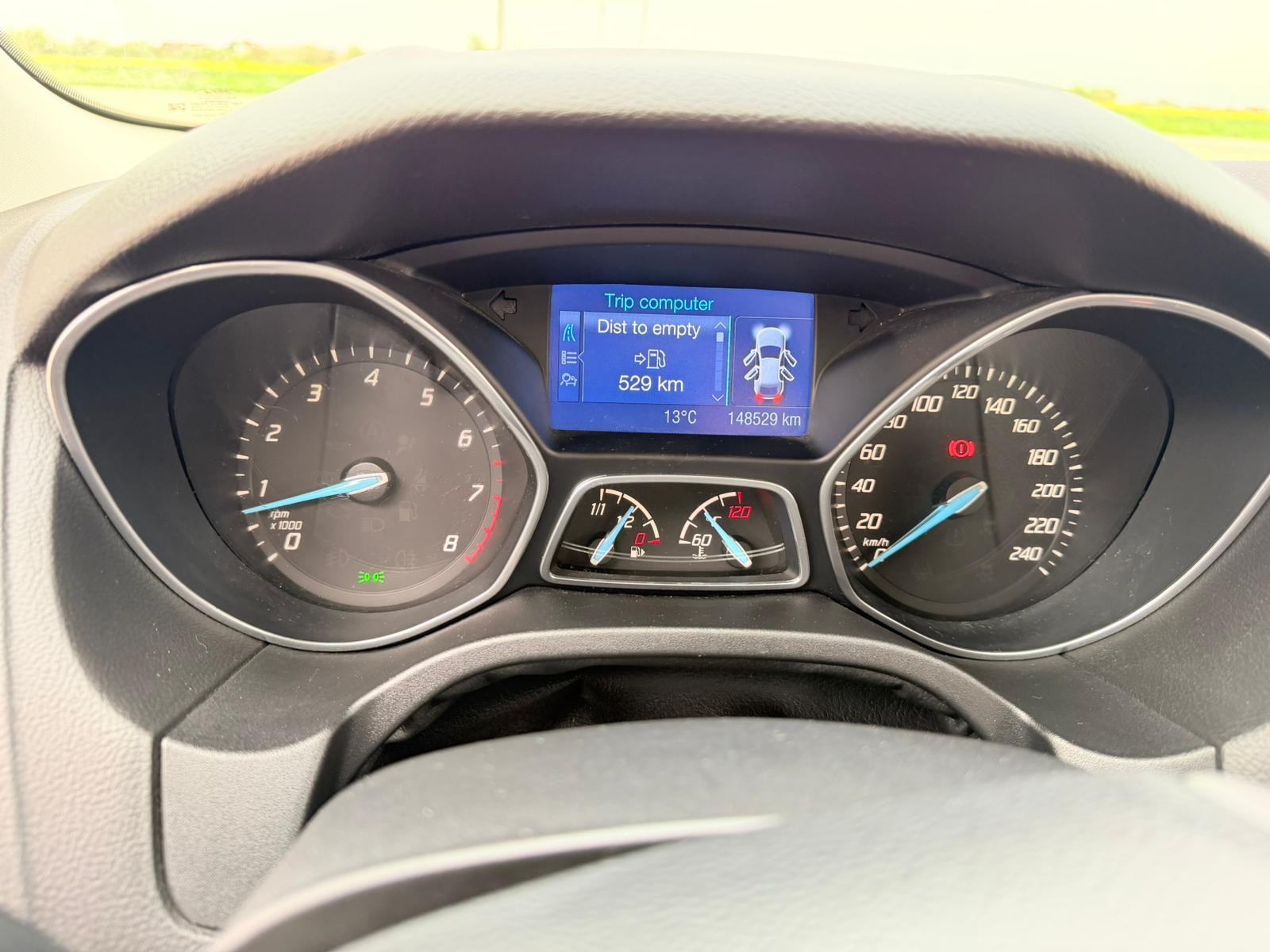 Ford Focus 1,0, fotografija 6