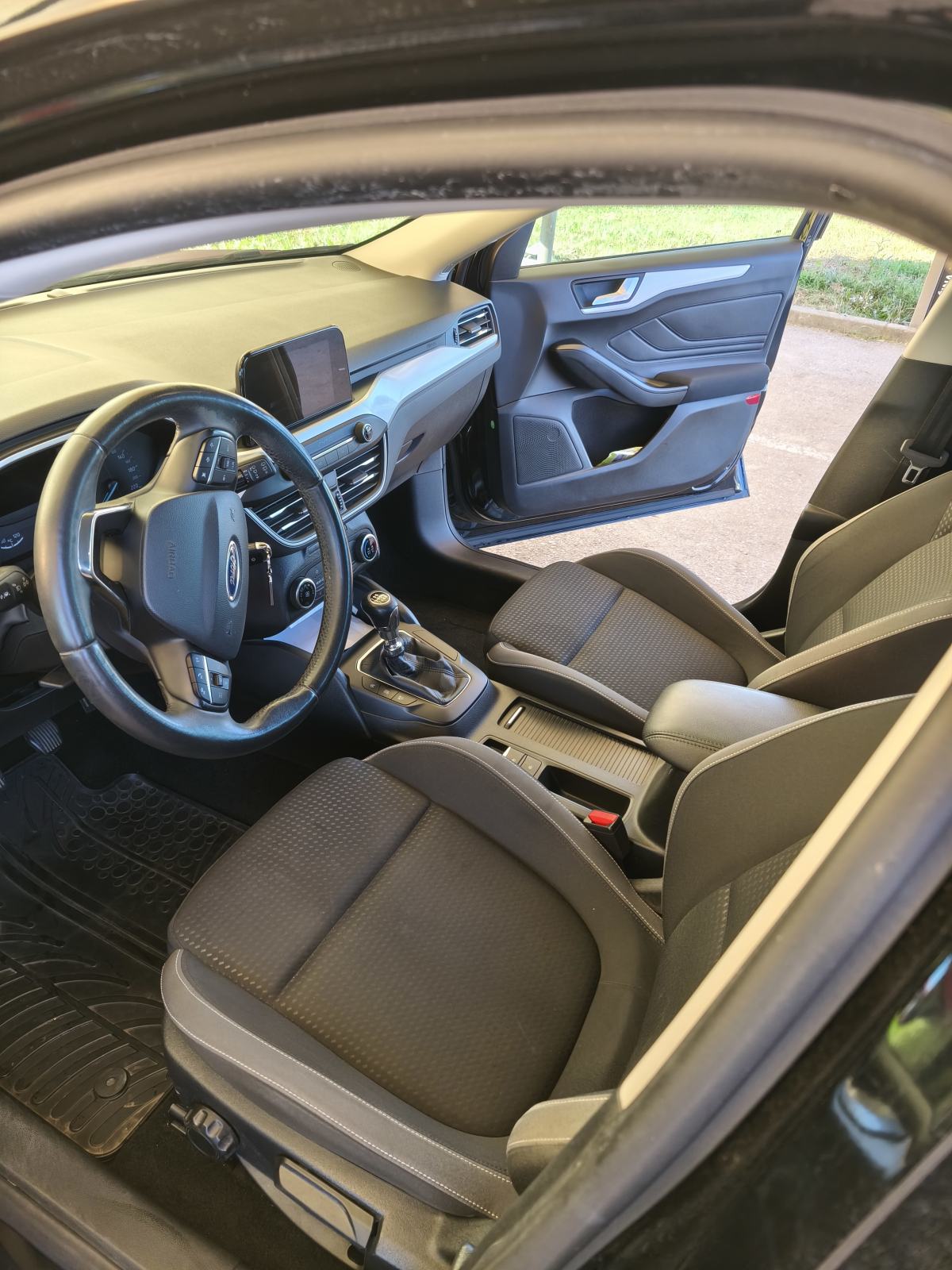 Ford Focus 1,0, pogled izvana - slika 1