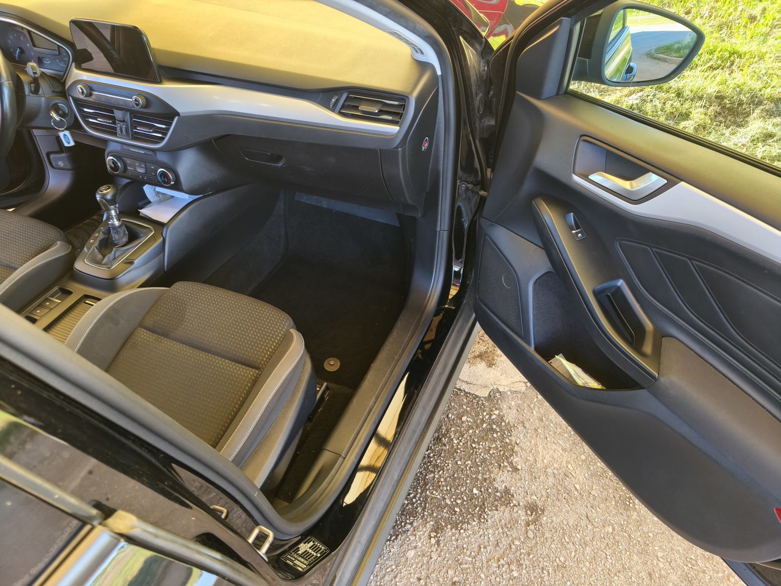 Ford Focus 1,0, pogled izvana - slika 2