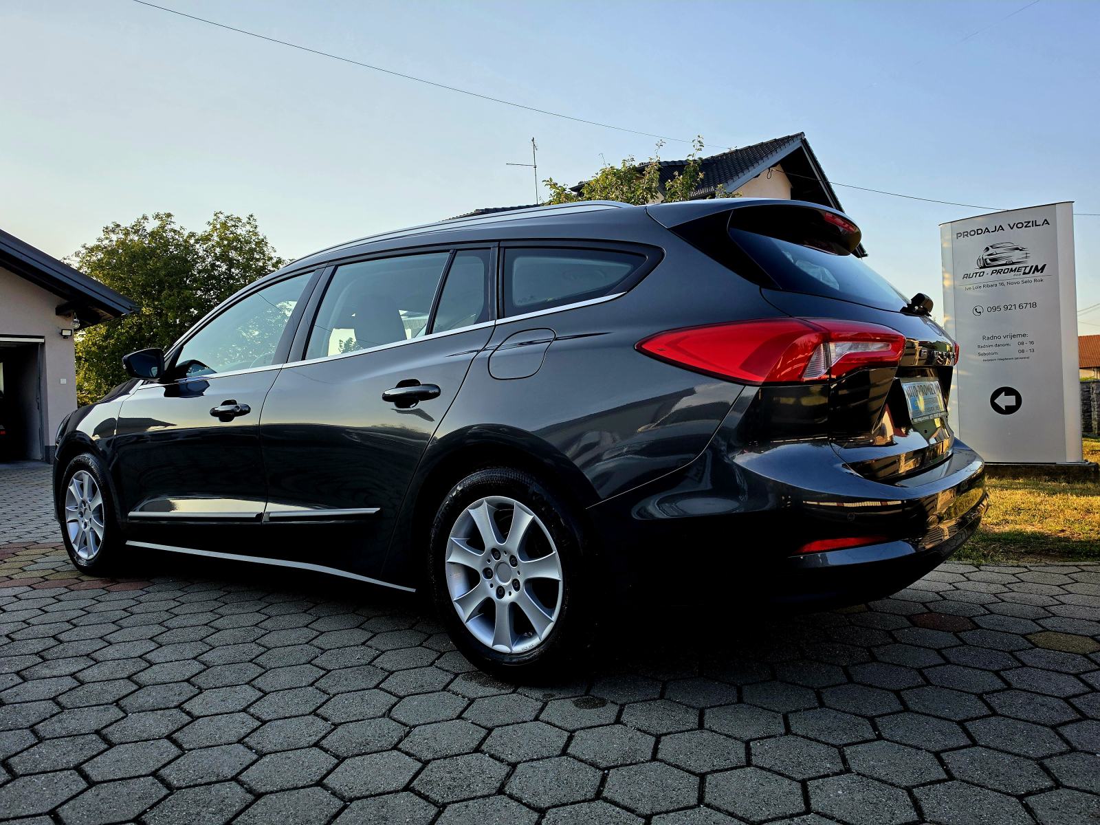 Ford Focus 1,5 DIESEL,ODLIČAN,,SERVISNA,,112472KM, fotografija 5