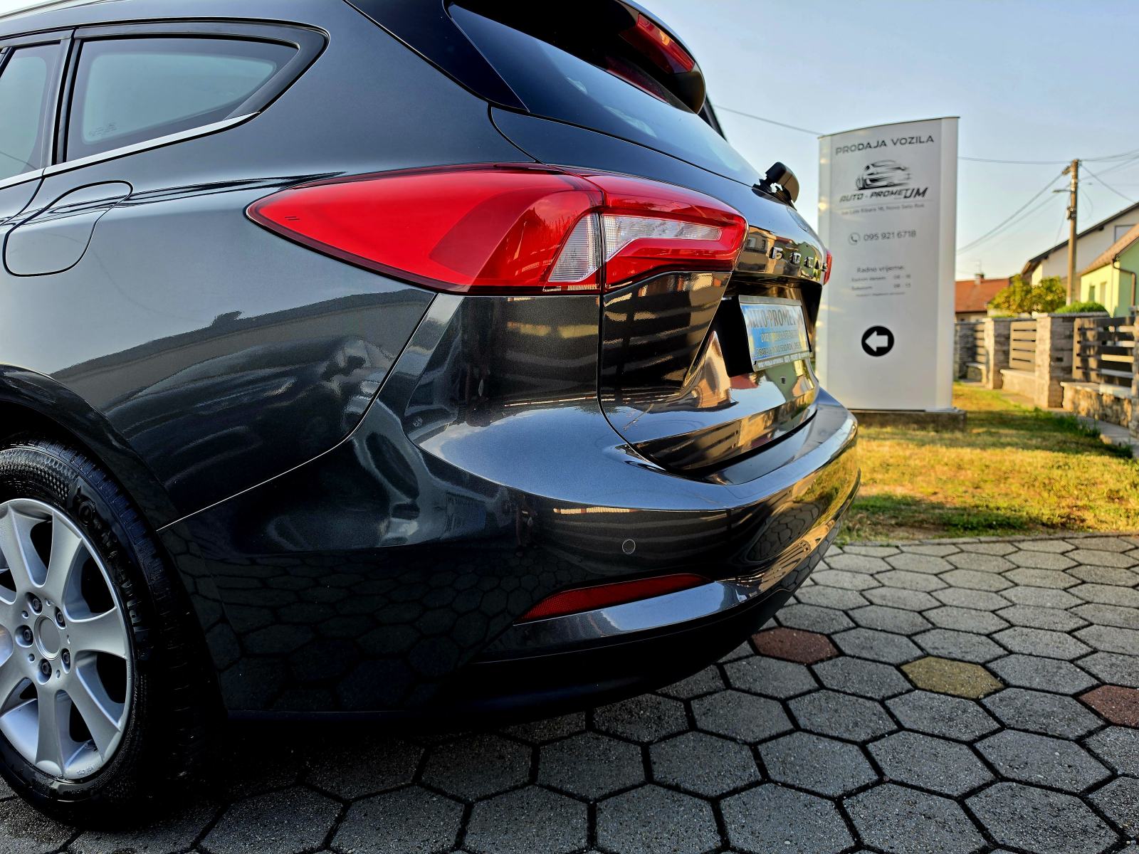 Ford Focus 1,5 DIESEL,ODLIČAN,,SERVISNA,,112472KM, fotografija 7