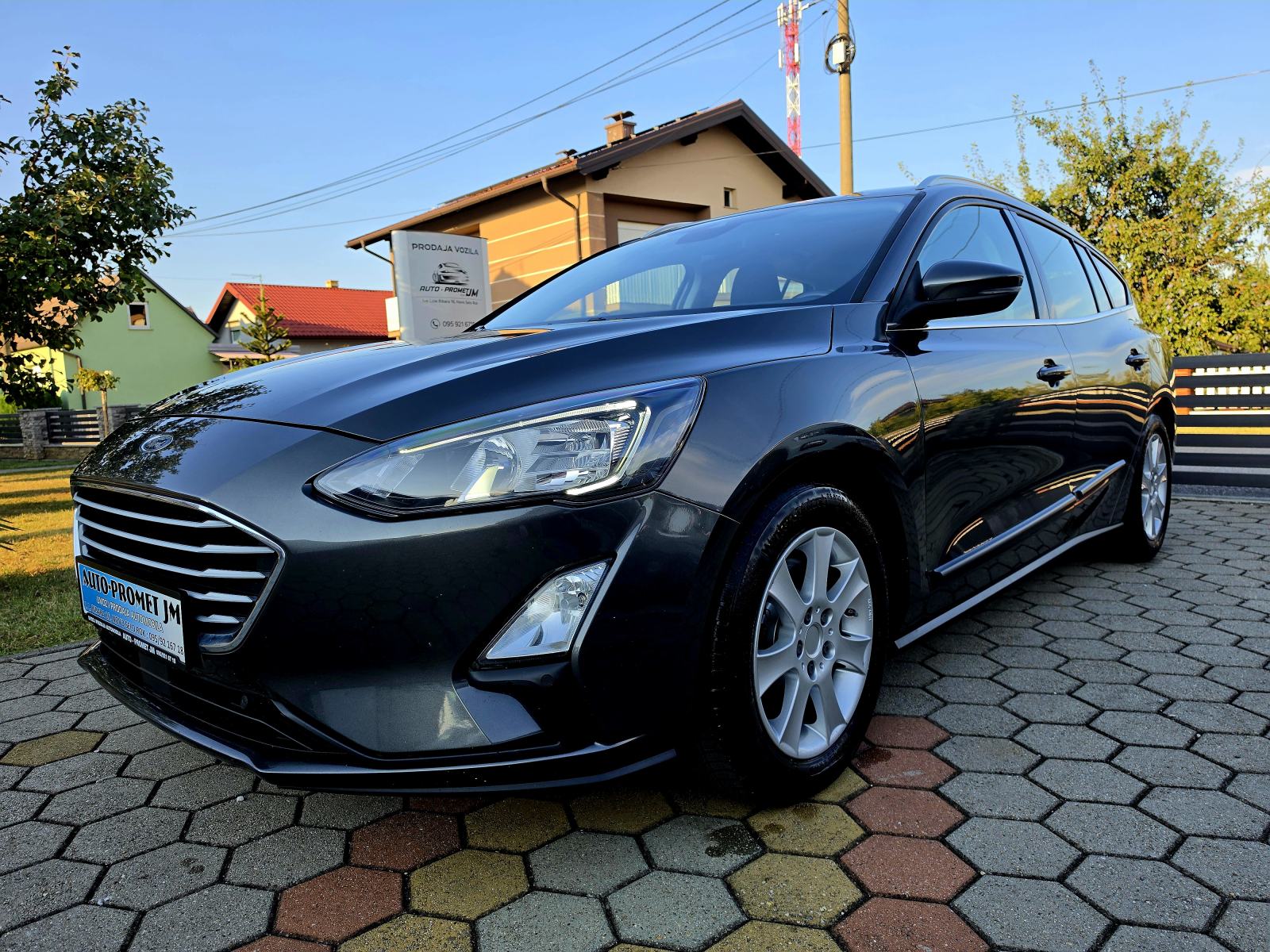 Ford Focus 1,5 DIESEL,ODLIČAN,,SERVISNA,,112472KM, fotografija 2