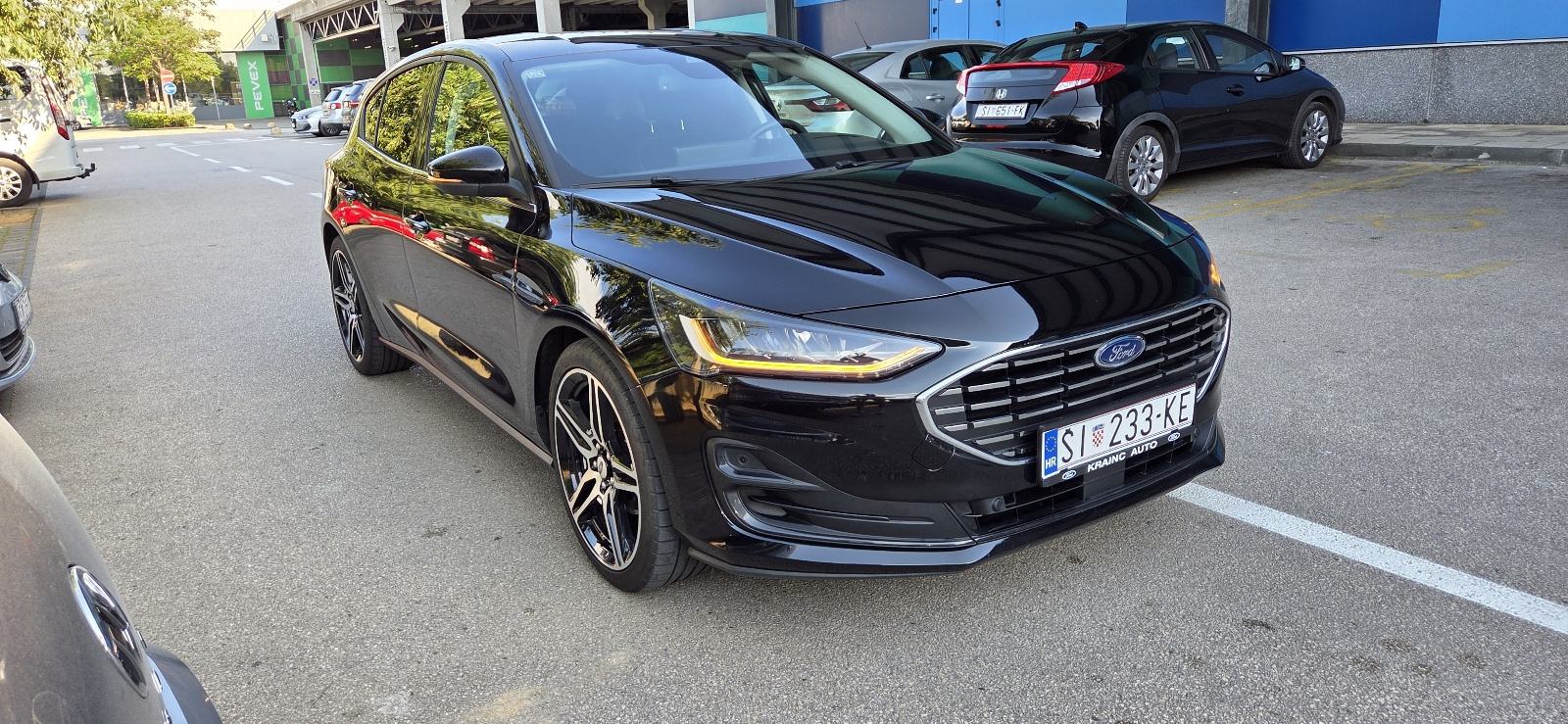 Ford Focus 1,5 EcoBlue automatik Dizel FULL, fotografija 2