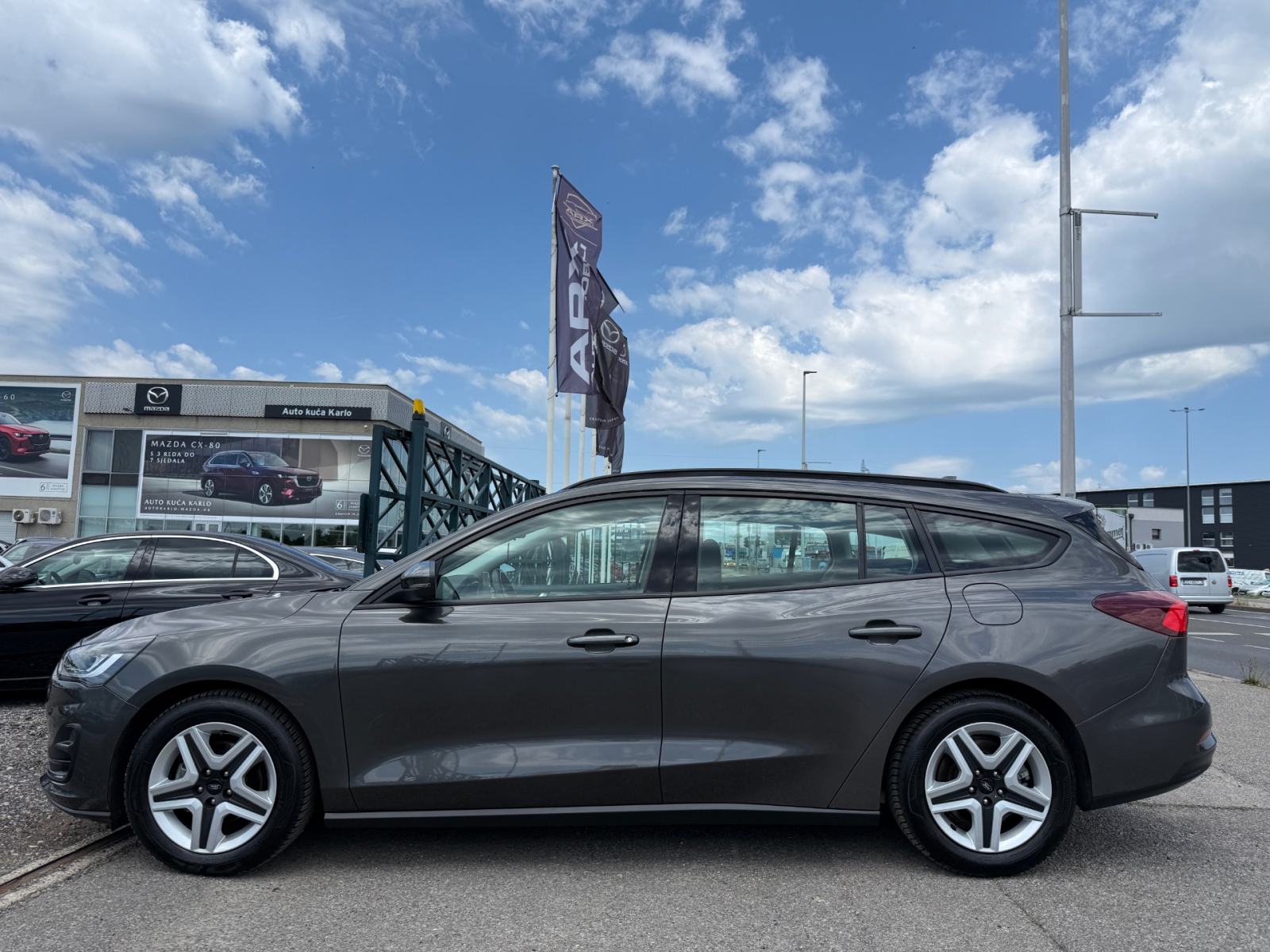 Ford Focus 1.5 EcoBlue °NAVI°TEMOPMAT°LED SVJETLA°LEASING BEZ UČEŠĆA°, fotografija 4