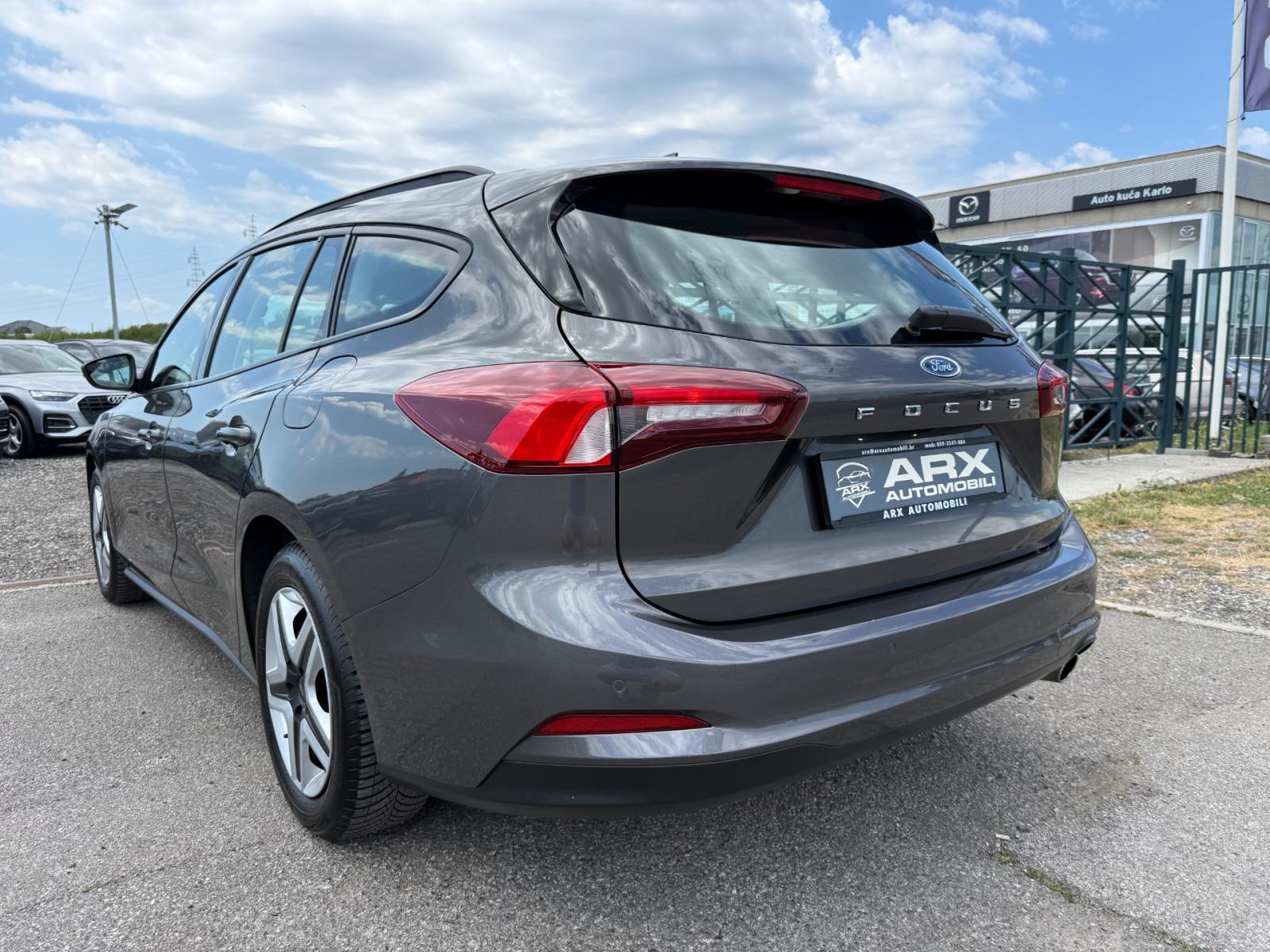 Ford Focus 1.5 EcoBlue °NAVI°TEMOPMAT°LED SVJETLA°LEASING BEZ UČEŠĆA°, fotografija 8