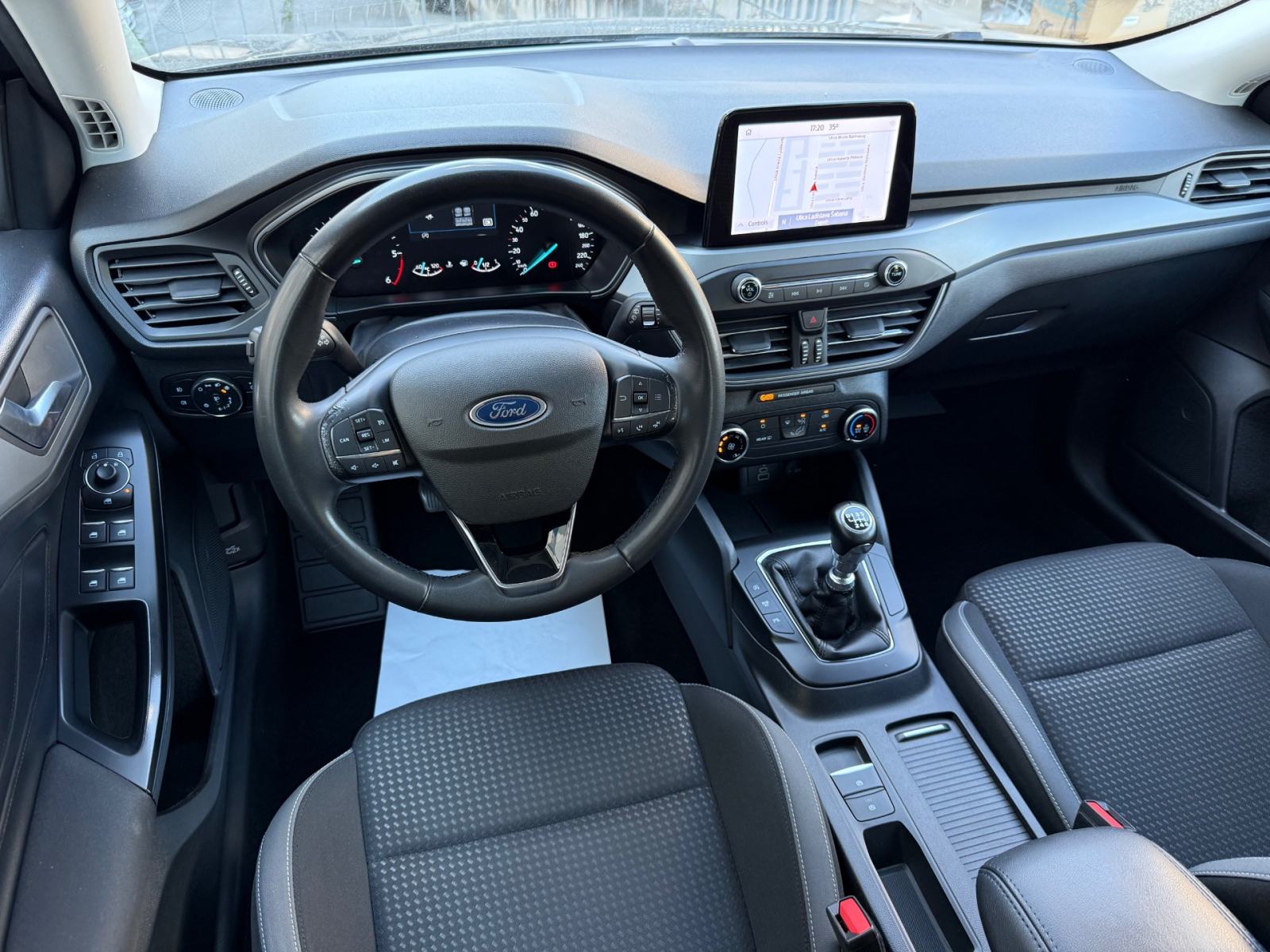 Ford Focus 1.5 EcoBlue °NAVI°TEMOPMAT°LED SVJETLA°LEASING BEZ UČEŠĆA°, fotografija 11