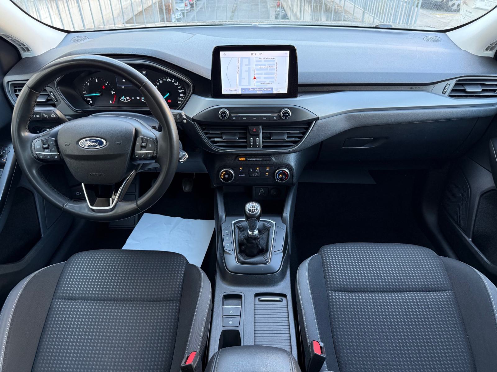 Ford Focus 1.5 EcoBlue °NAVI°TEMOPMAT°LED SVJETLA°LEASING BEZ UČEŠĆA°, fotografija 12
