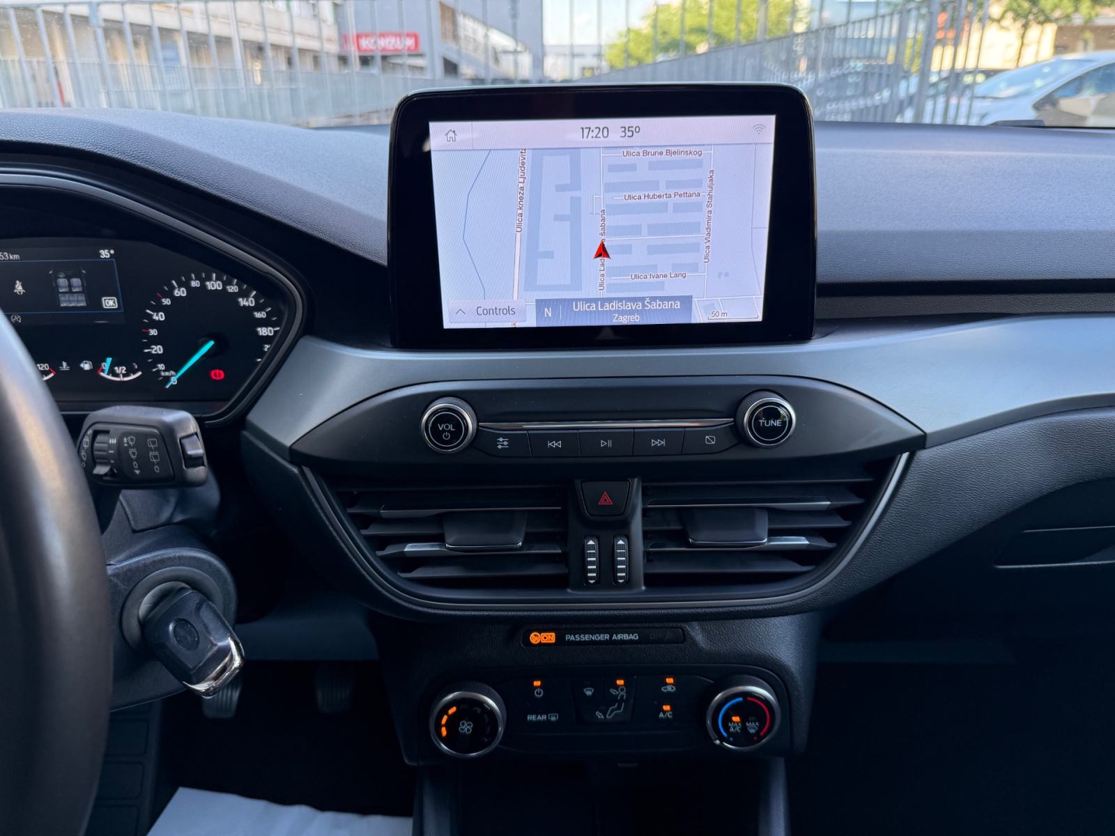 Ford Focus 1.5 EcoBlue °NAVI°TEMOPMAT°LED SVJETLA°LEASING BEZ UČEŠĆA°, fotografija 14