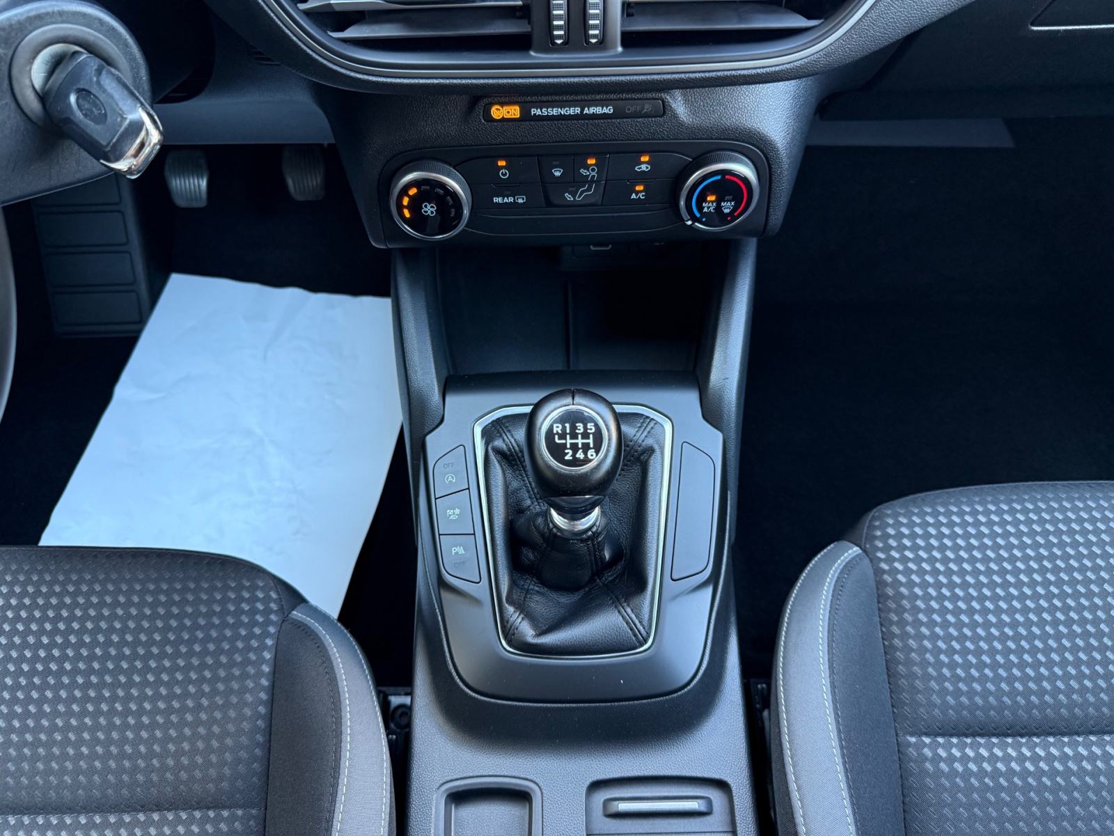 Ford Focus 1.5 EcoBlue °NAVI°TEMOPMAT°LED SVJETLA°LEASING BEZ UČEŠĆA°, fotografija 15