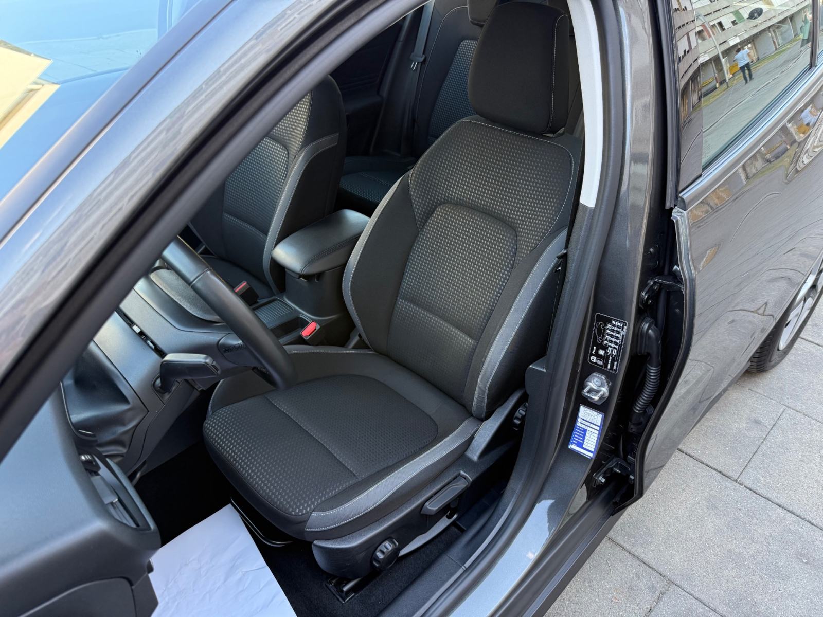 Ford Focus 1.5 EcoBlue °NAVI°TEMOPMAT°LED SVJETLA°LEASING BEZ UČEŠĆA°, fotografija 18