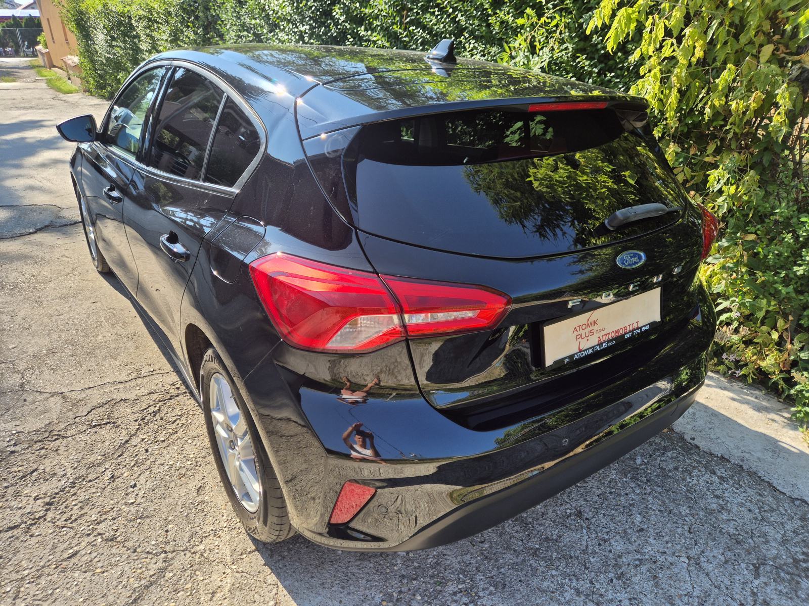 Ford Focus 1.5 EcoBlue TITANIUM*KAMERA*SENZORI*KEYLESS GO*JAMSTVO, fotografija 7