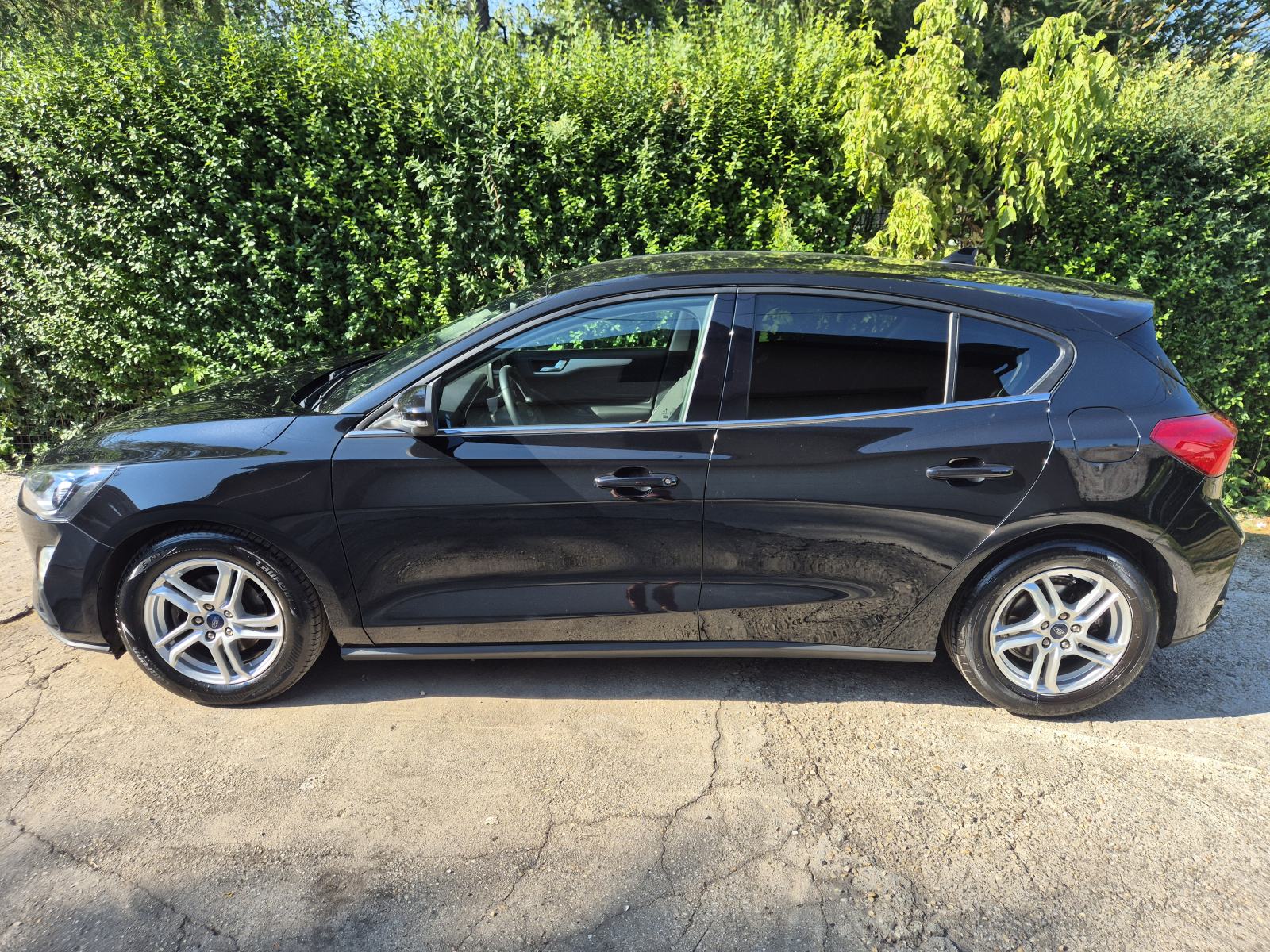 Ford Focus 1.5 EcoBlue TITANIUM*KAMERA*SENZORI*KEYLESS GO*JAMSTVO, fotografija 9