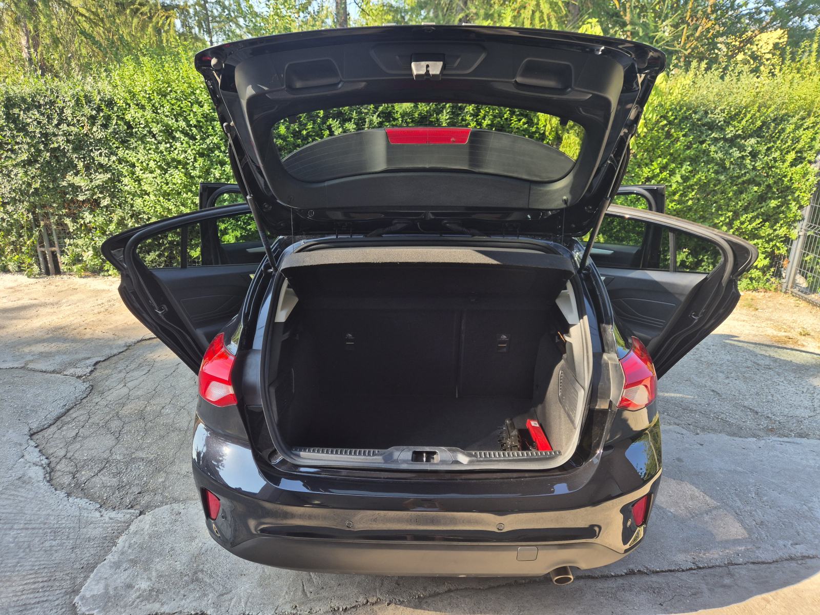 Ford Focus 1.5 EcoBlue TITANIUM*KAMERA*SENZORI*KEYLESS GO*JAMSTVO, fotografija 10