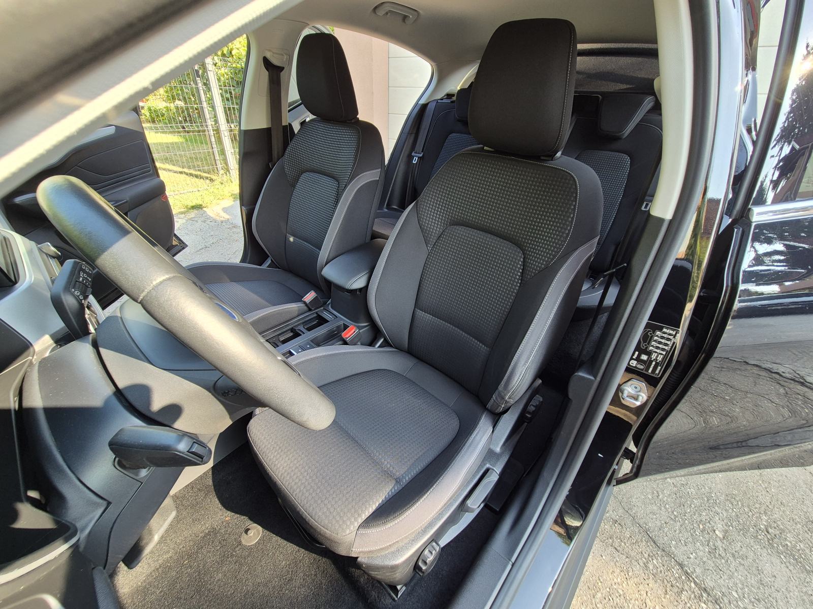 Ford Focus 1.5 EcoBlue TITANIUM*KAMERA*SENZORI*KEYLESS GO*JAMSTVO, fotografija 14