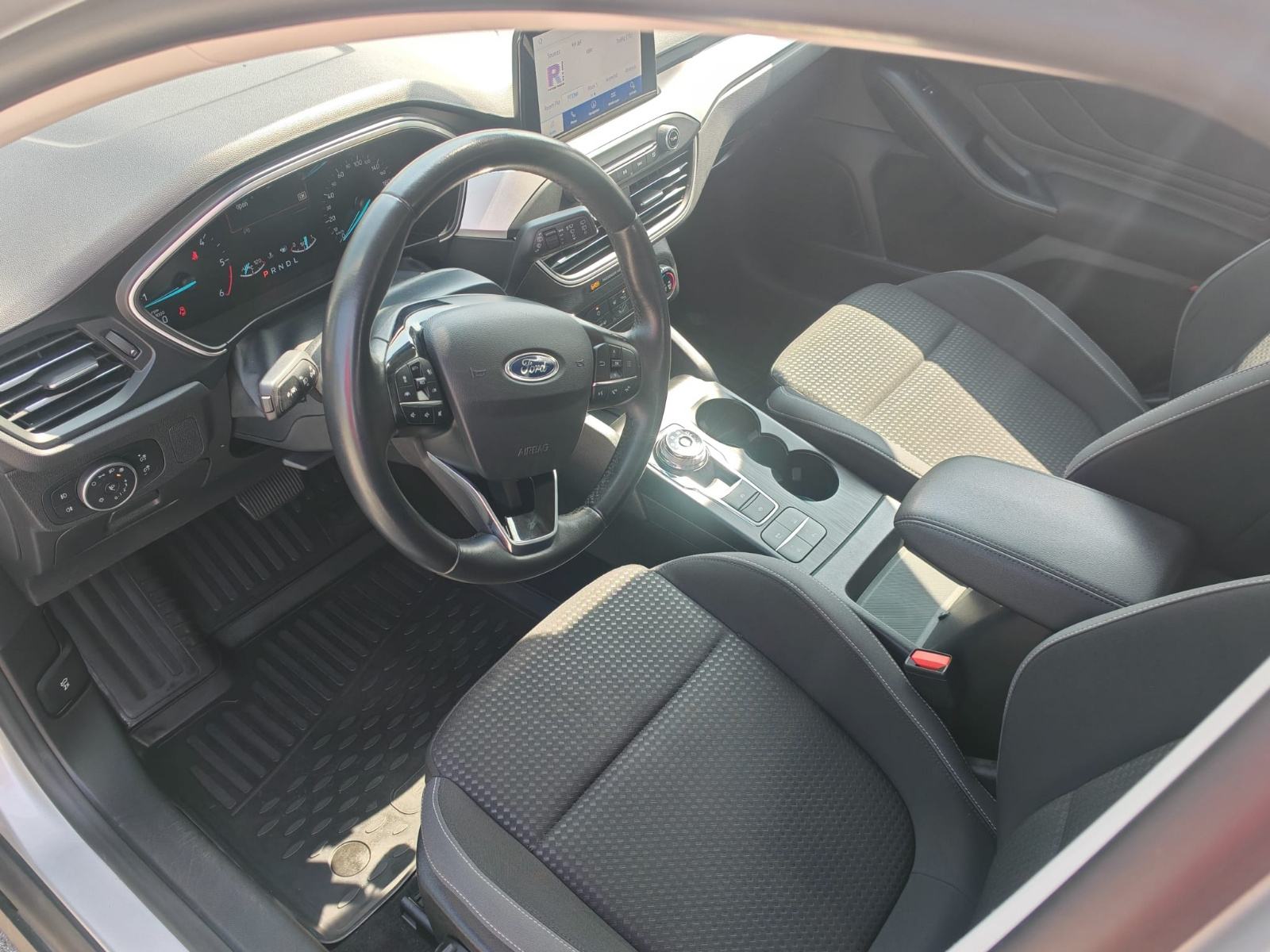 Ford Focus 1,5 EcoBlue Titanium, fotografija 6