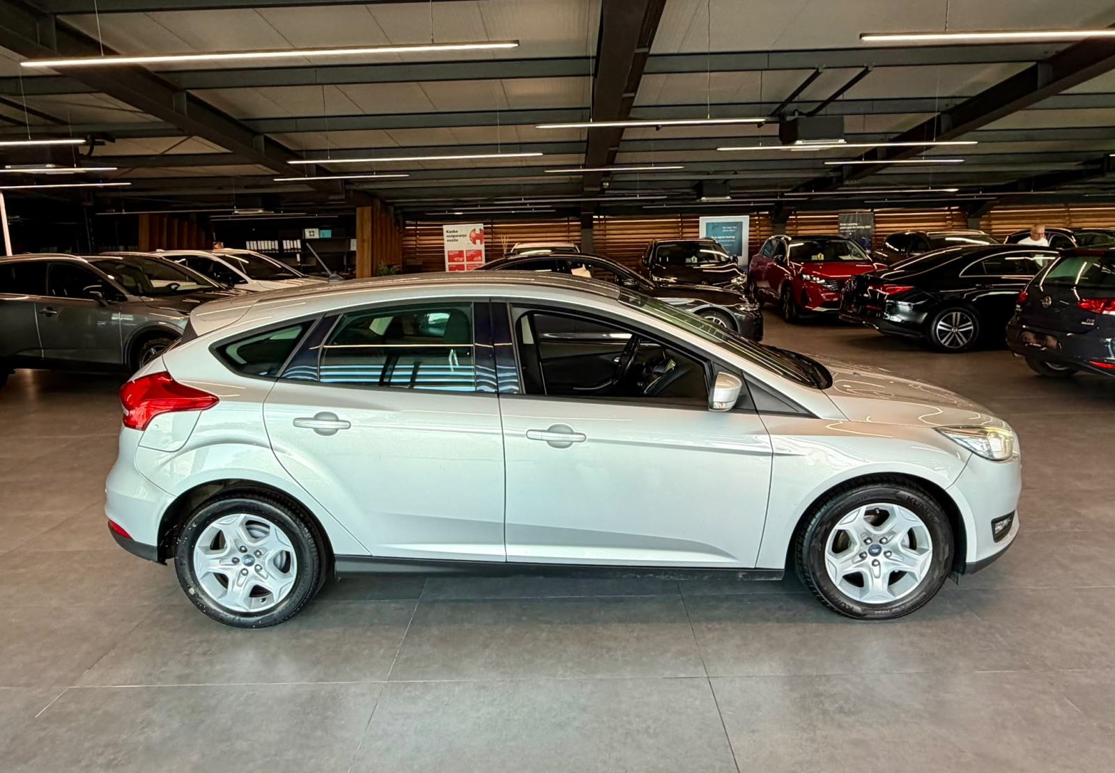 Ford Focus 1,5 TDCI NAVIGACIJA • KLIMA • LEASING RATA VEĆ OD: 205,00€, fotografija 9