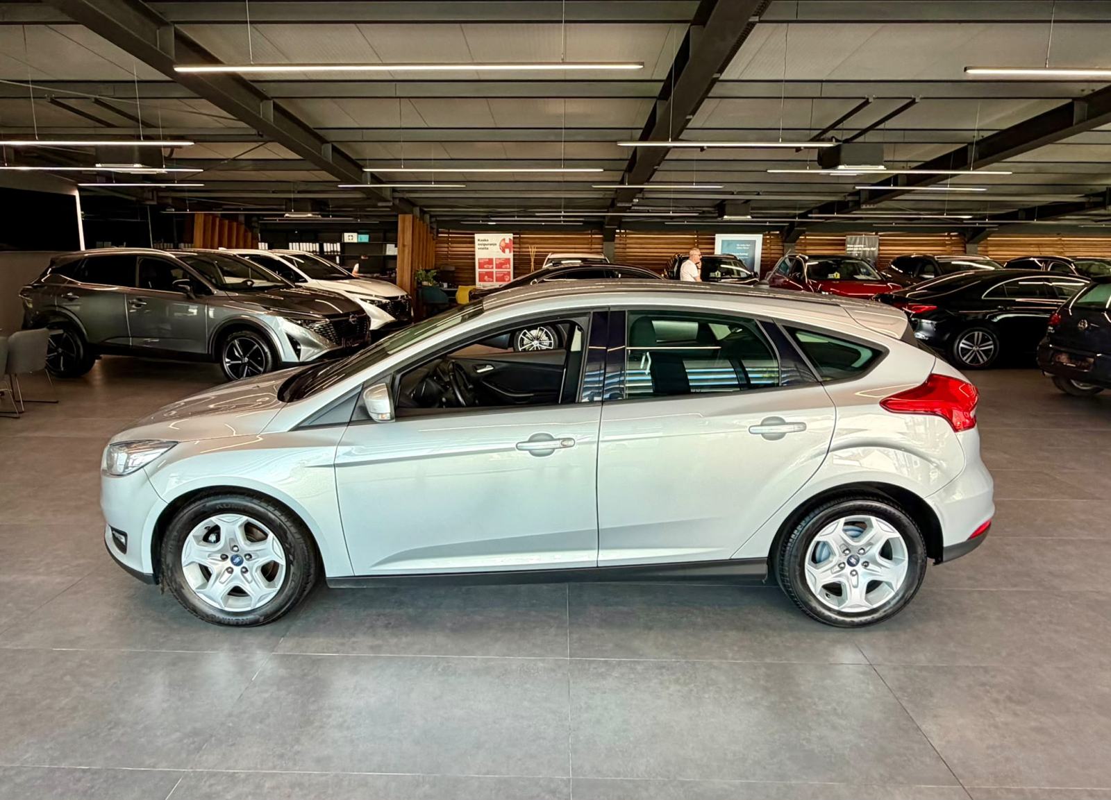 Ford Focus 1,5 TDCI NAVIGACIJA • KLIMA • LEASING RATA VEĆ OD: 205,00€, fotografija 4