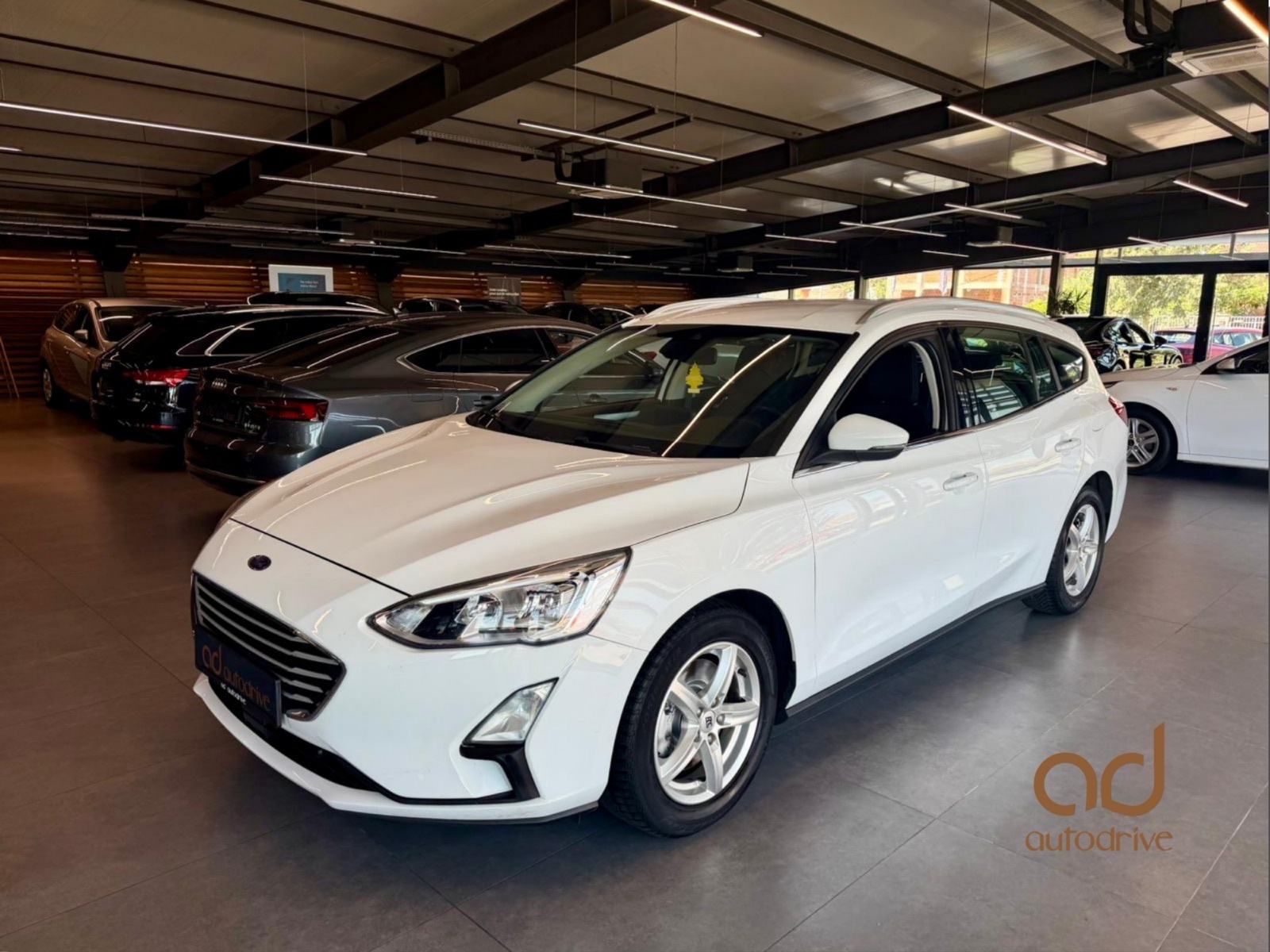 Ford Focus Karavan 1,5 TDCi NAVI • KAMERA • KLIMA • SERVISNA • LEASING, fotografija 1
