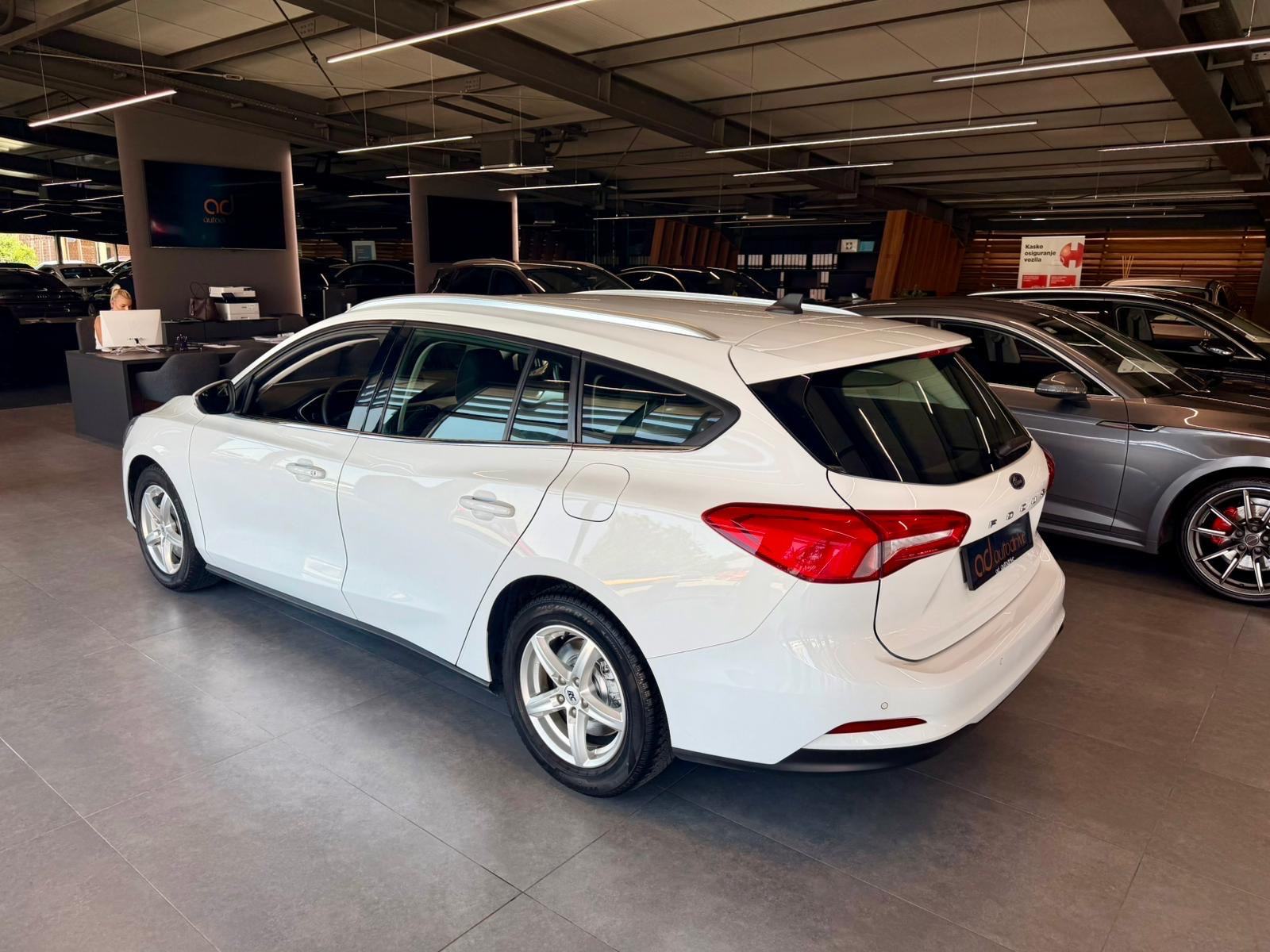 Ford Focus Karavan 1,5 TDCi NAVI • KAMERA • KLIMA • SERVISNA • LEASING, fotografija 5