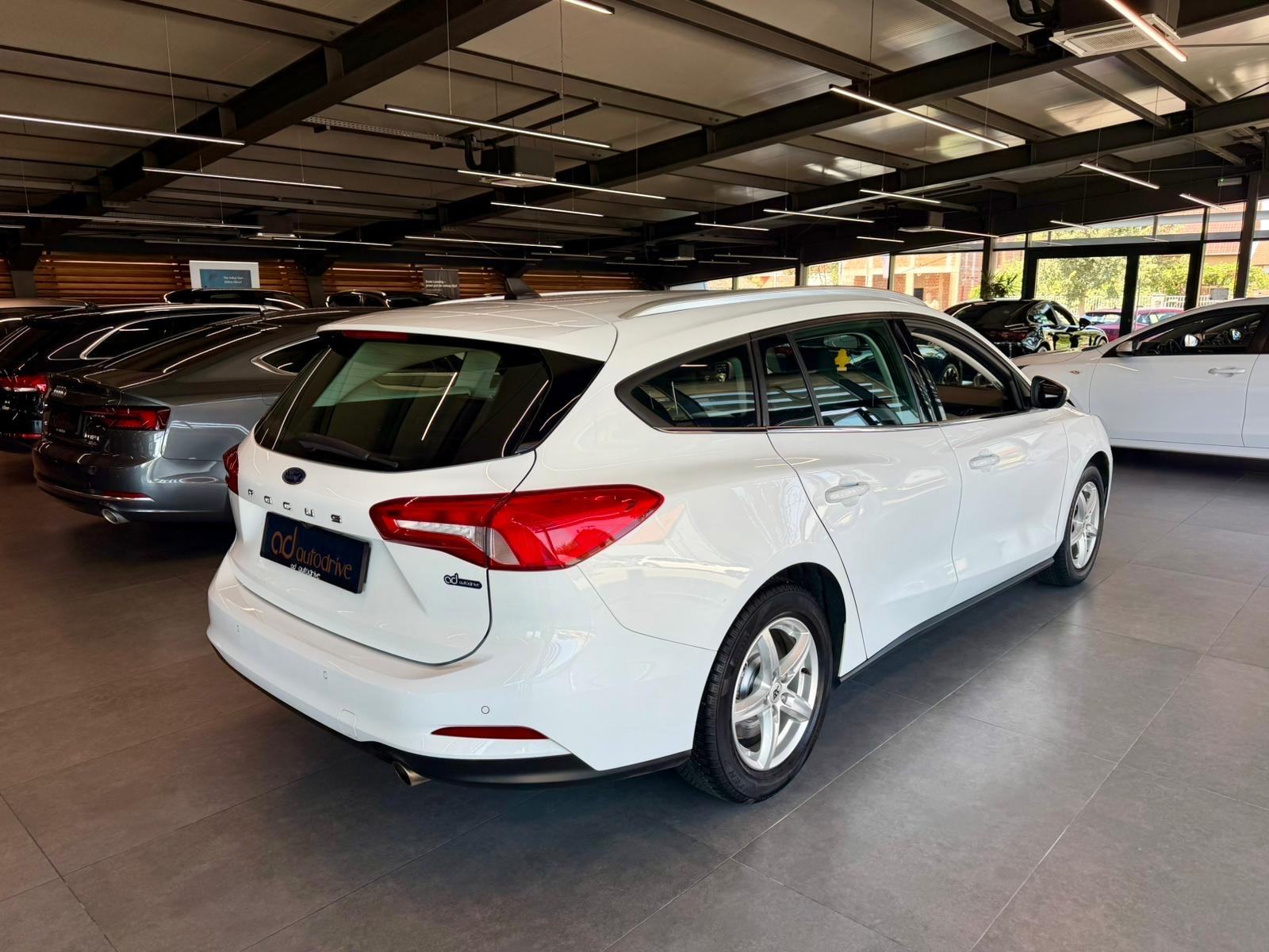 Ford Focus Karavan 1,5 TDCi NAVI • KAMERA • KLIMA • SERVISNA • LEASING, fotografija 8