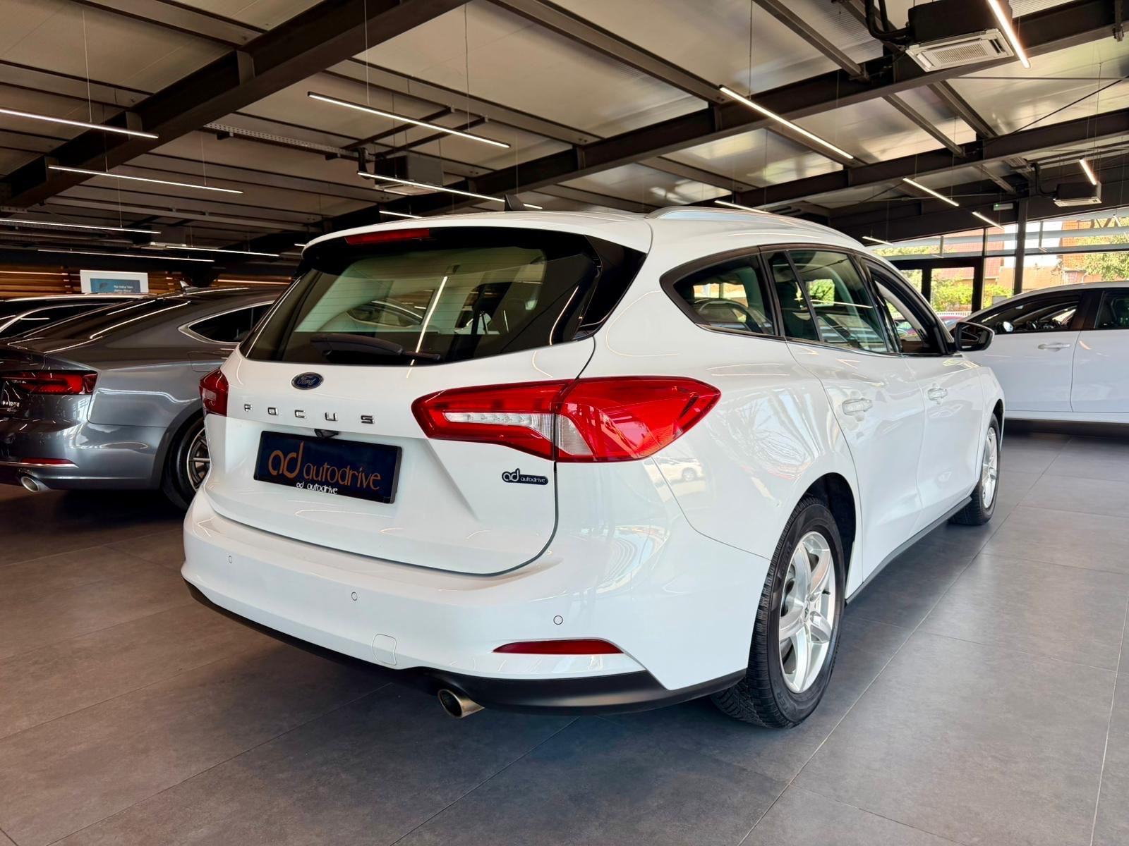 Ford Focus Karavan 1,5 TDCi NAVI • KAMERA • KLIMA • SERVISNA • LEASING, fotografija 9